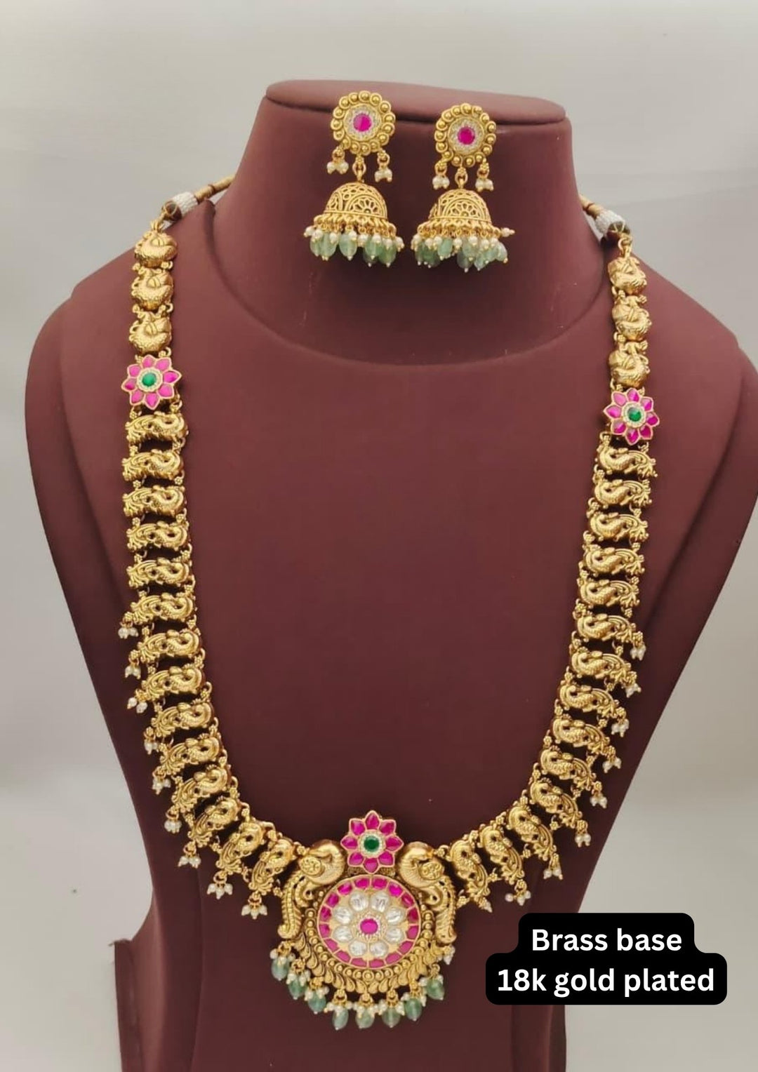 Kundan Necklace with Earrings s700056