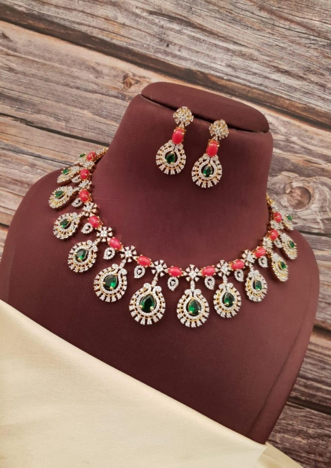 Pure Zirconian Diamond Necklace With Earrings g102150
