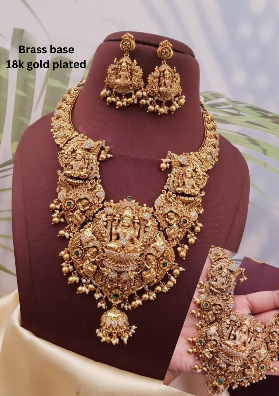 Kundan Temple Necklace with Earrings g102650