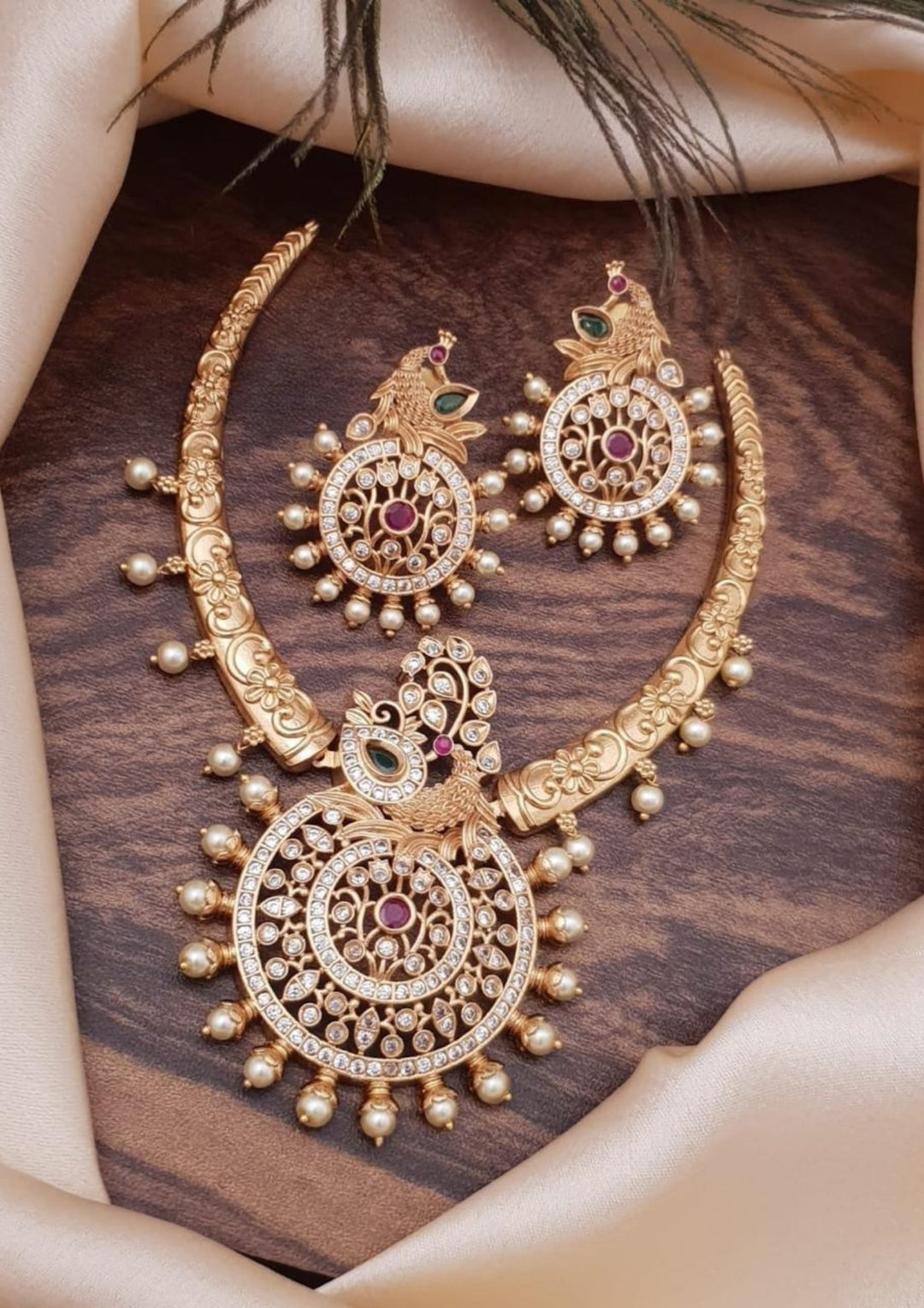 Kundan Necklace with Earrings g10950