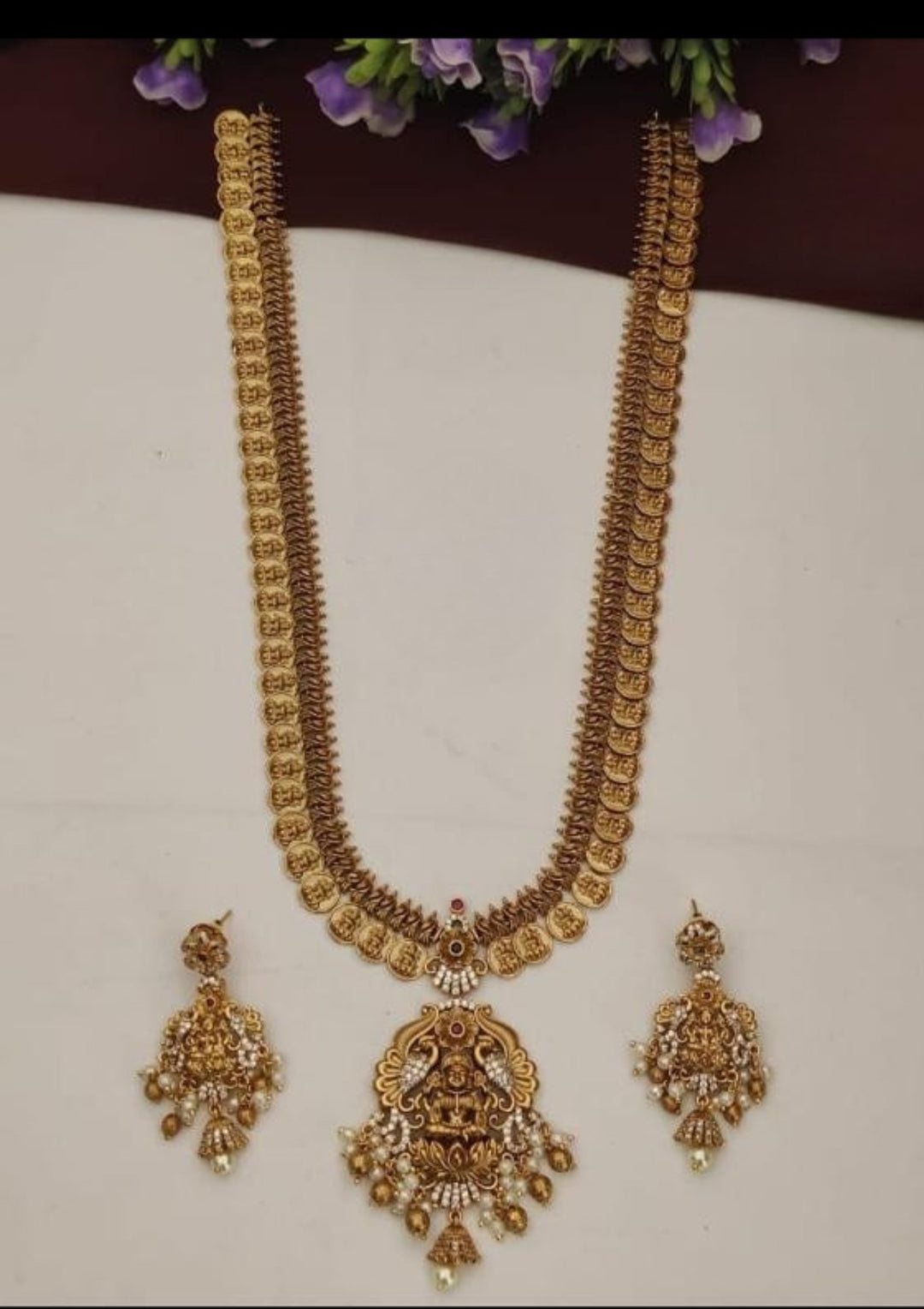 Kundan Temple Necklace with Earrings s 210571