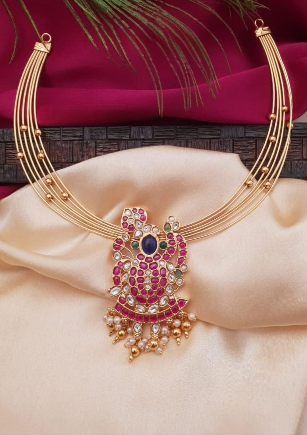 Kundan Pendent Detachable Necklace g101400