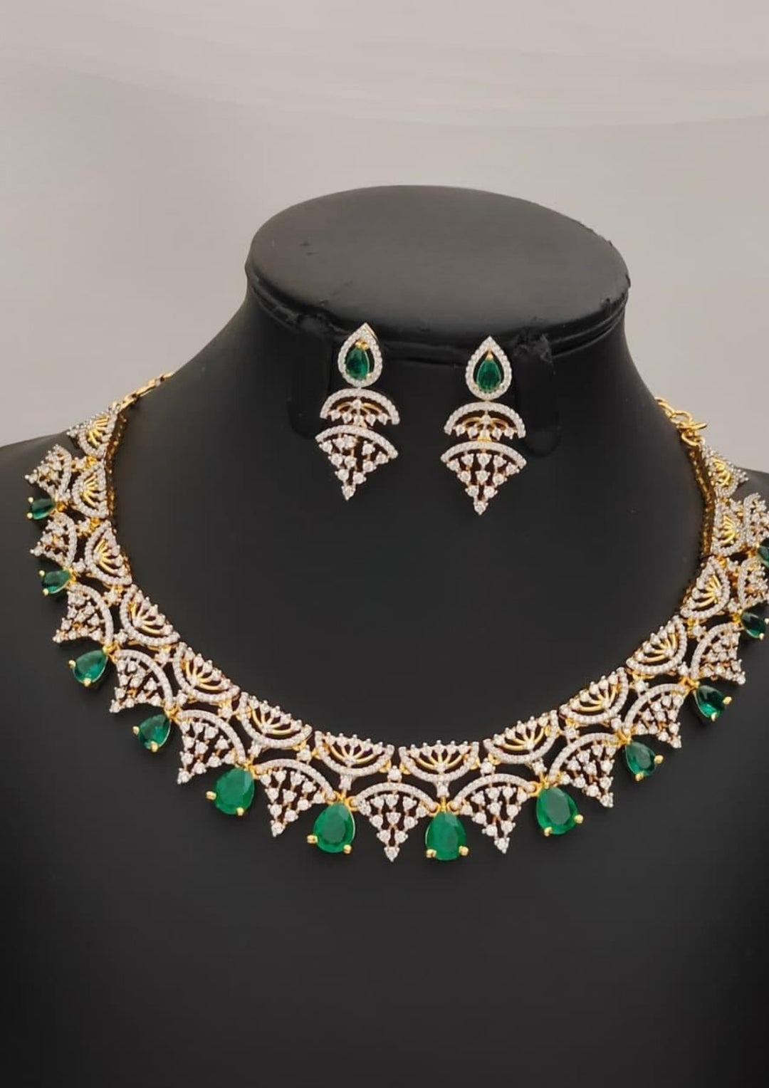 Pure Zirconian Diamond Necklace with Earrings s320082
