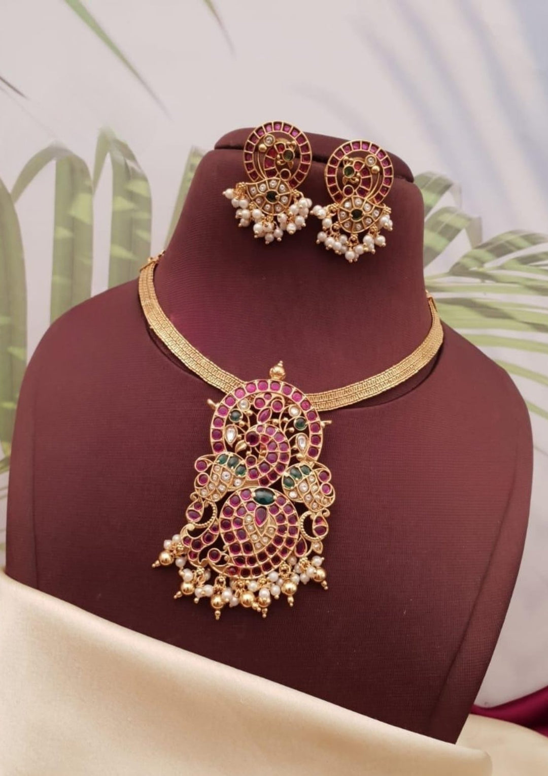 Real Kemp Detachable Pendent Necklace with Earrings g102250