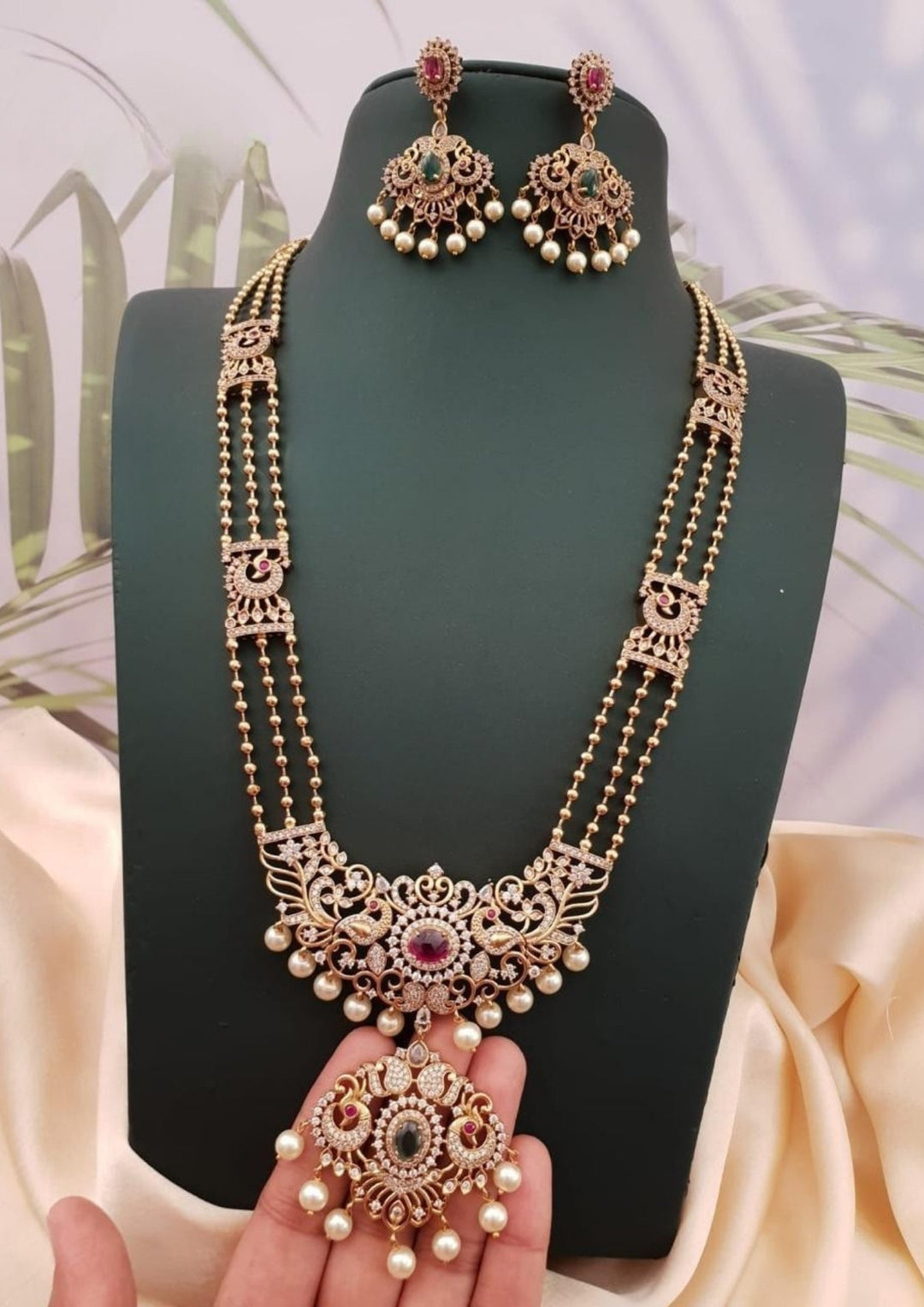 Kundan 22 inch Necklace with Earrings g101620