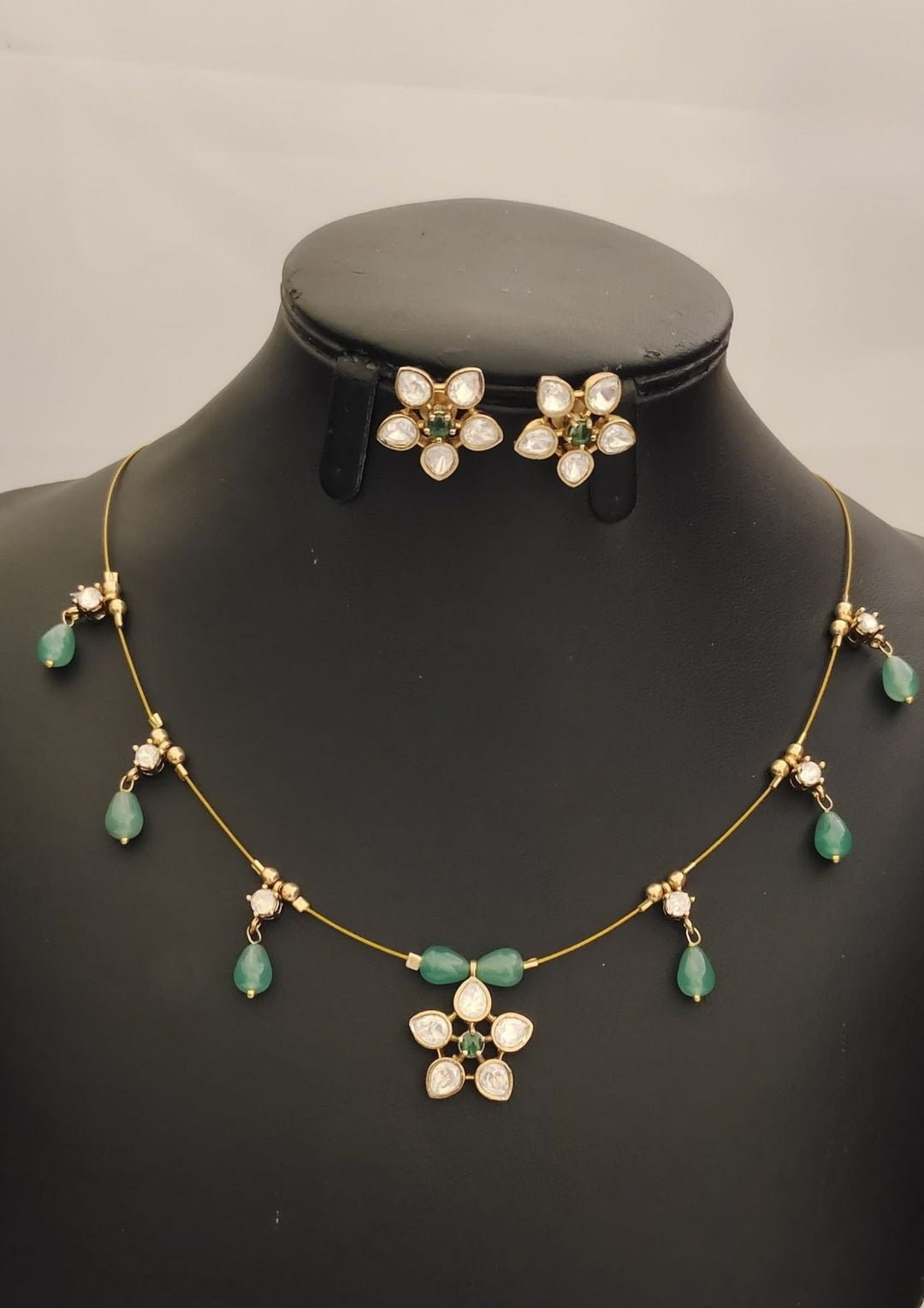 Kundan Necklace with Earrings s130099