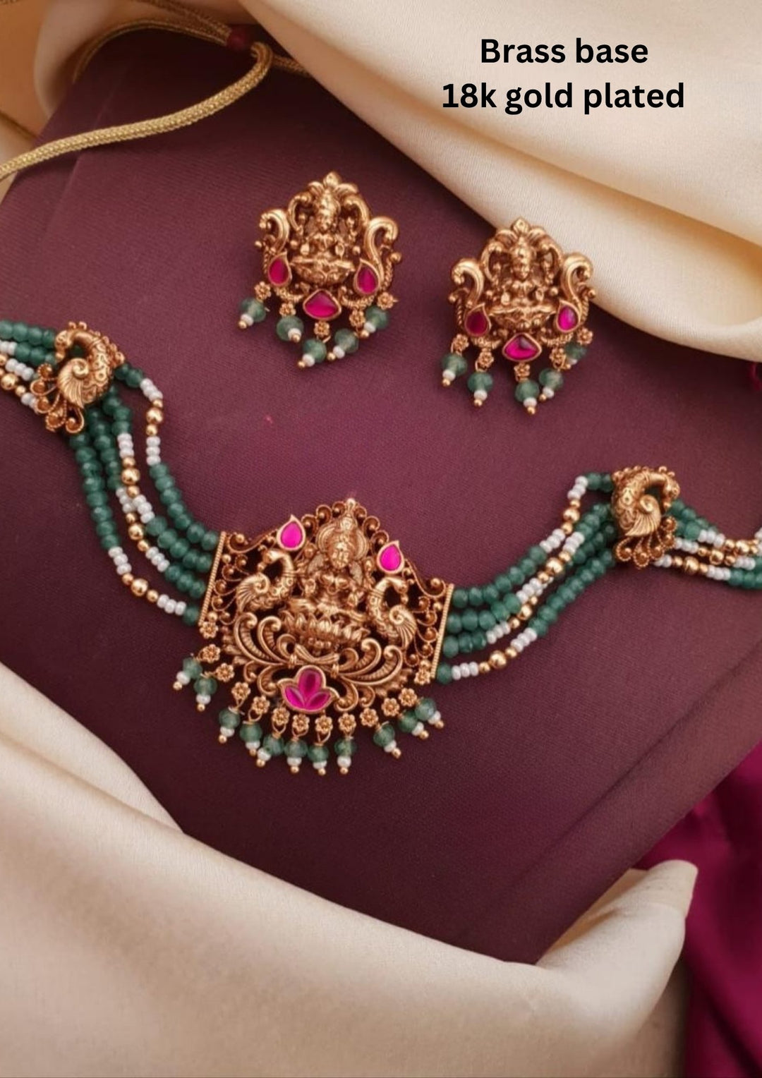 Kundan Temple Necklace with Earrings g101680