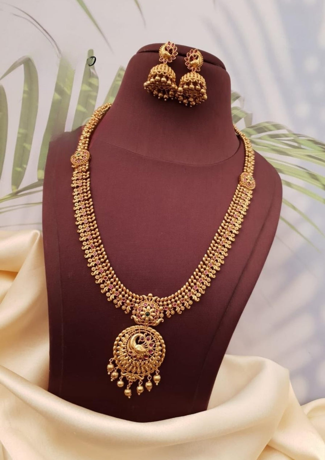 Kundan Necklace with Earrings g101750