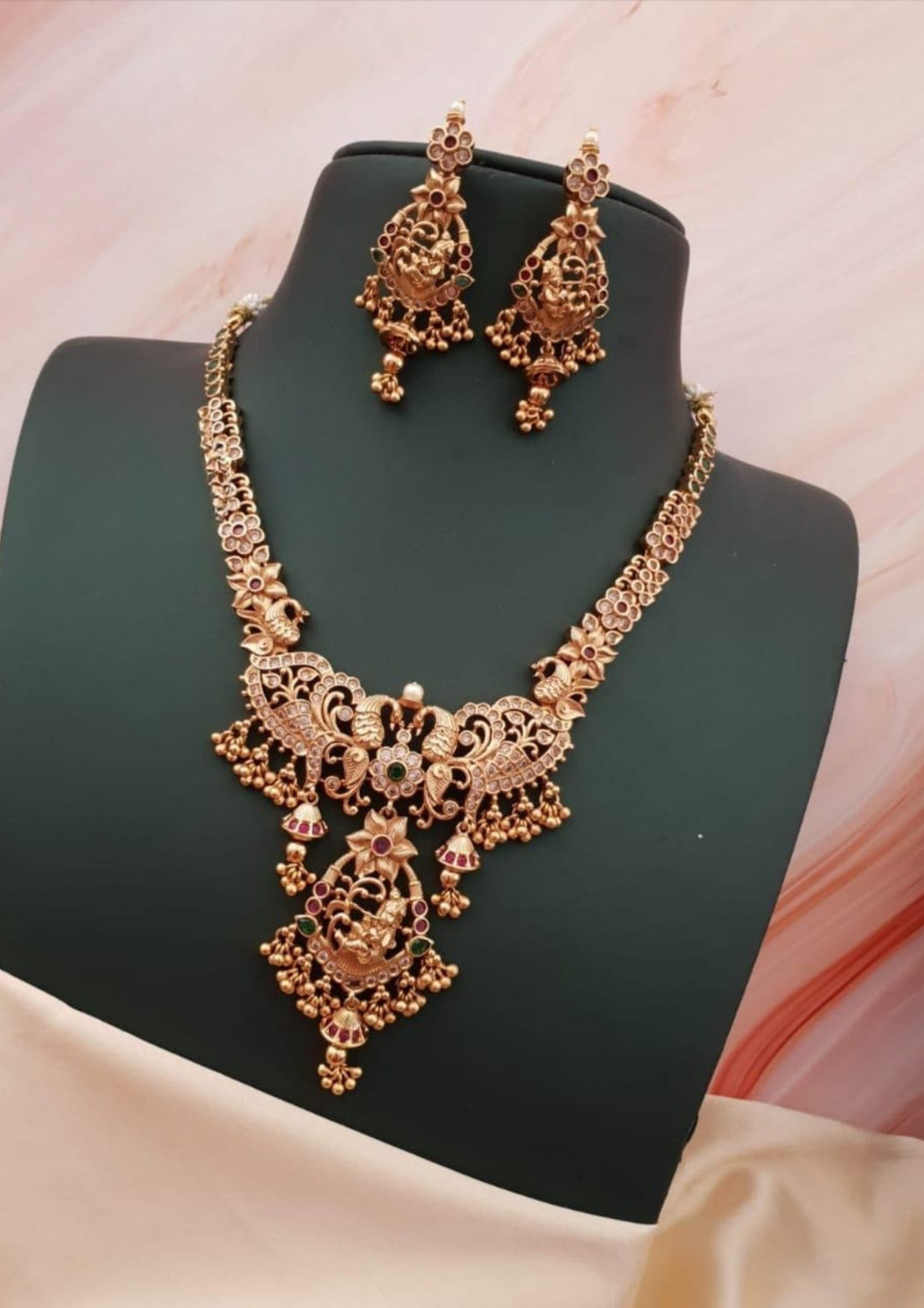 Kundan Necklace with Earrings g101550