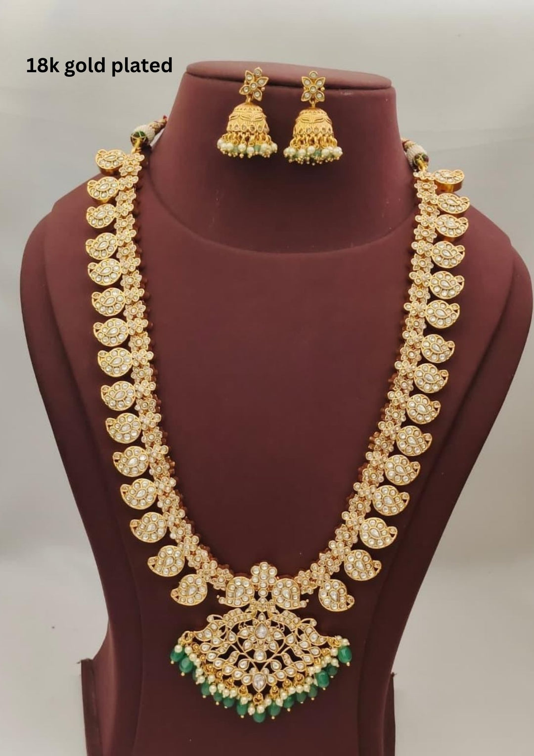 Kundan Necklace with Earrings s680046
