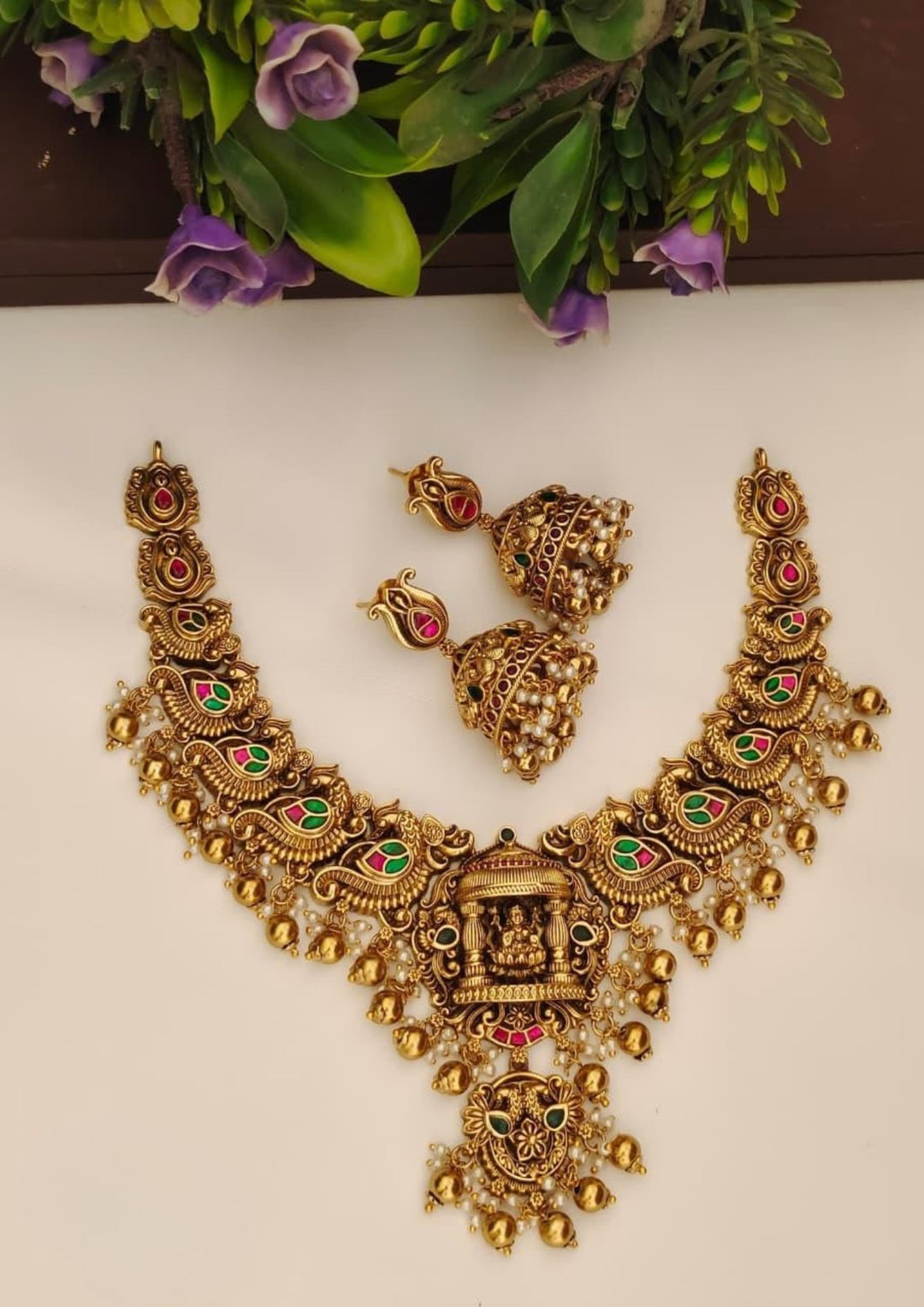 Kundan Temple Necklace With Earrings s420083