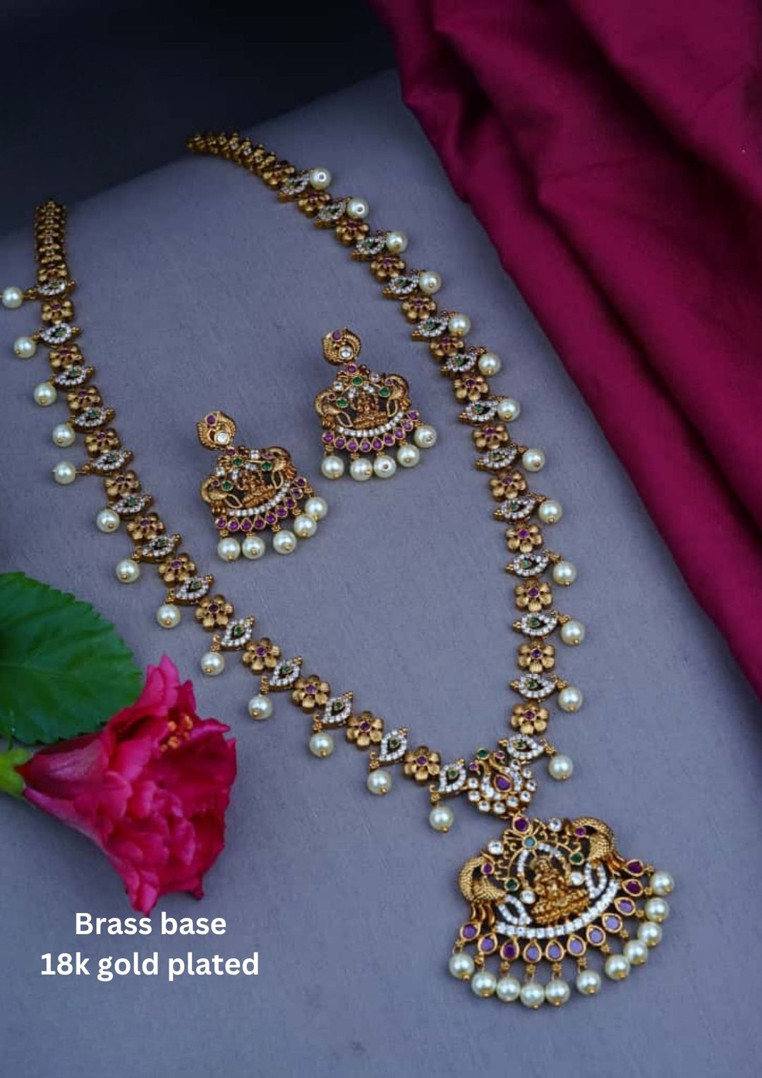 Kundan Temple Necklace with Earrings c1014520