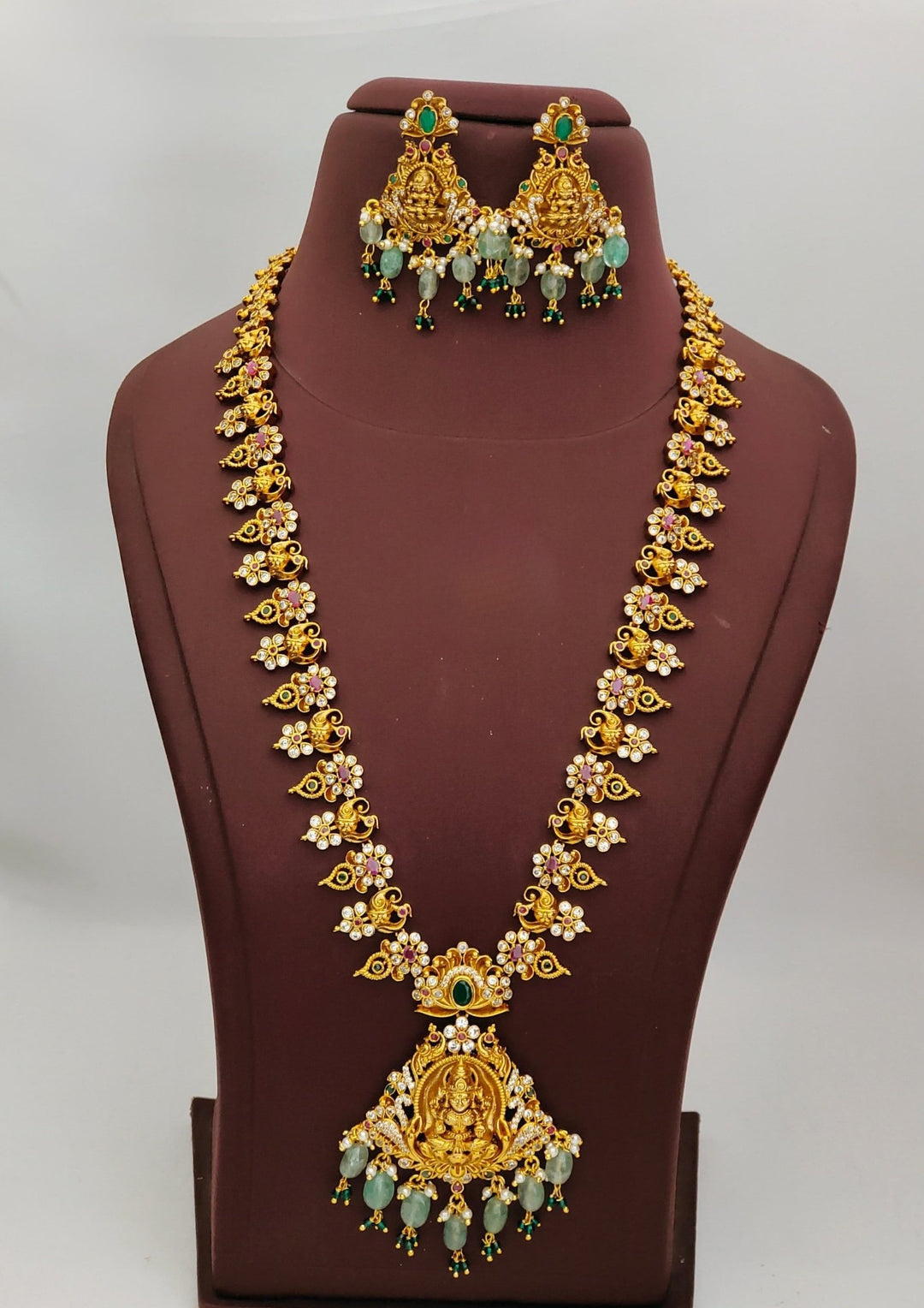 Kundan Temple Necklace with Earrings s300062