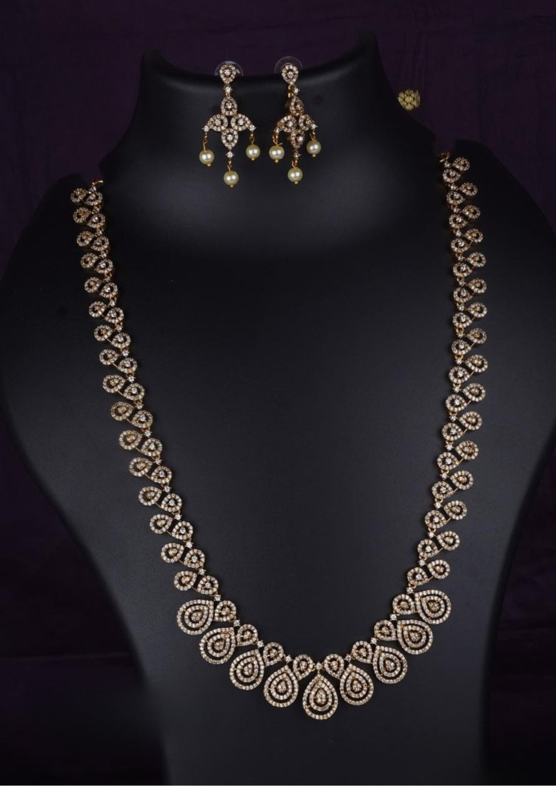 Kundan Necklace with Earrings g 1015020