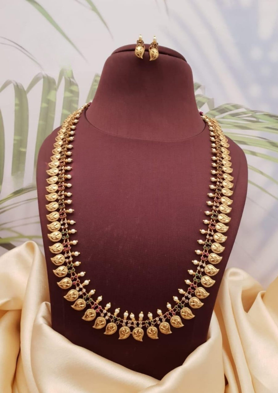 Kundan Necklace with Earrings g101599