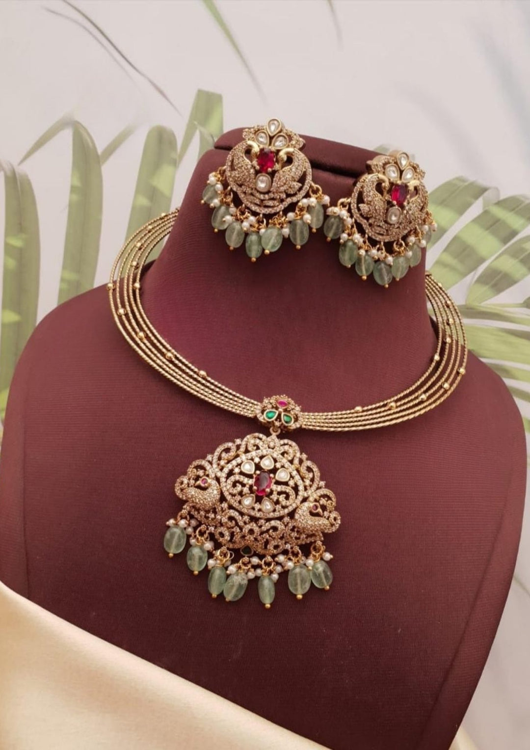 Kundan Necklace with Earrings g102099