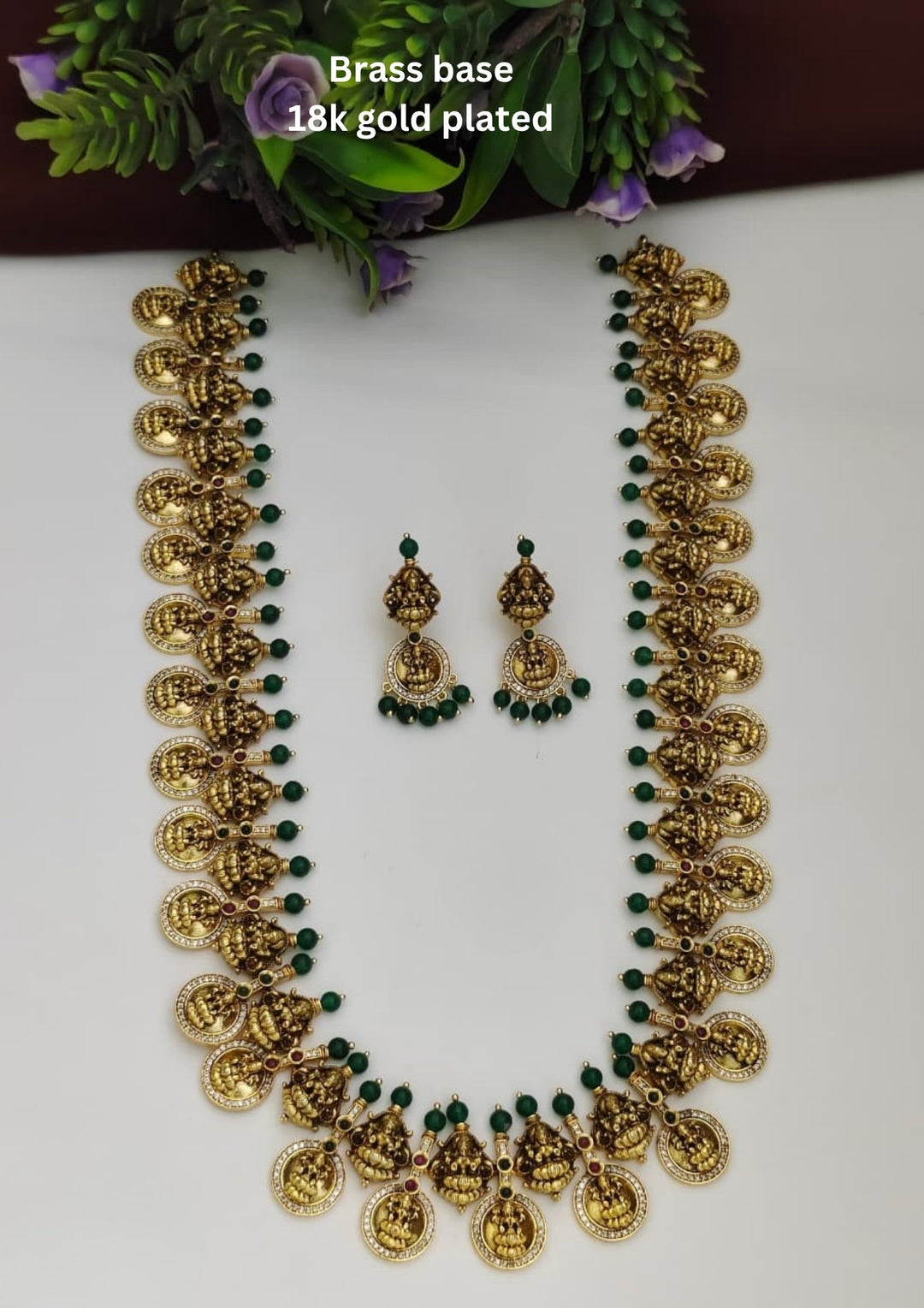 Kundan Temple Necklace with Earrings s420083