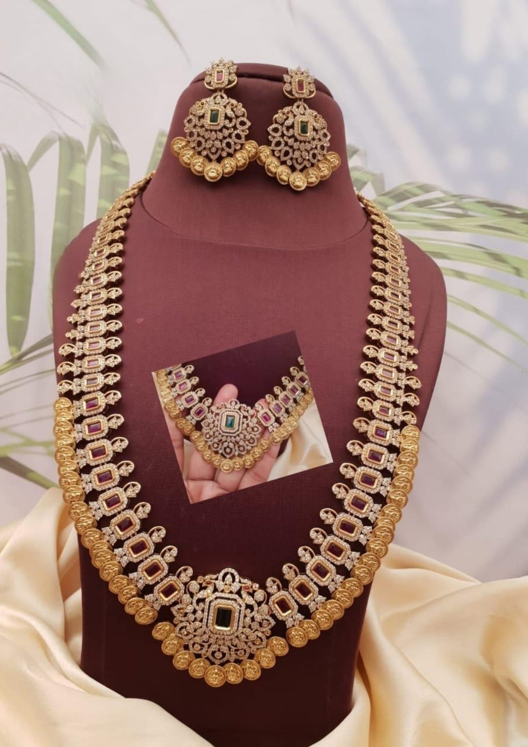 Kundan Necklace with Earrings g104299