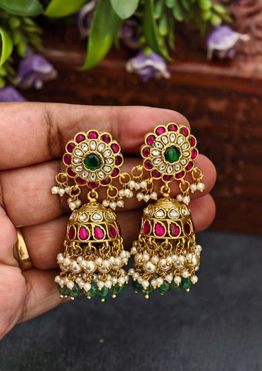 Kundan Jhumkas s240502