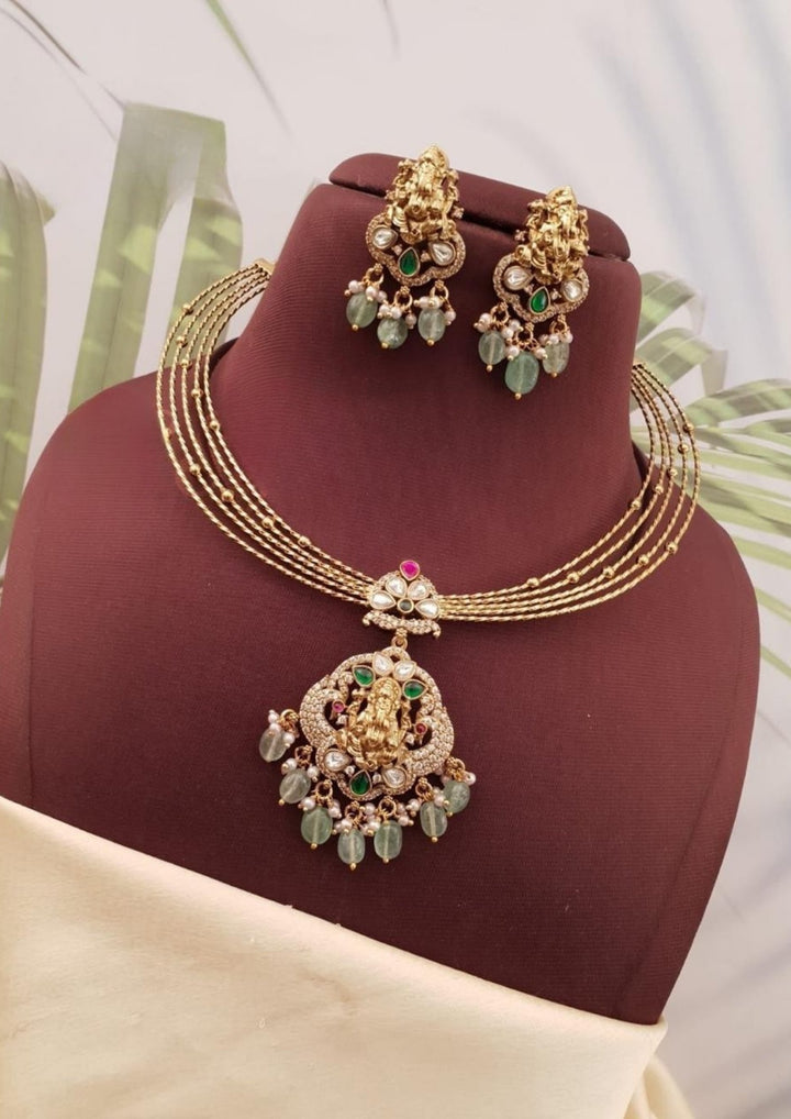 Kundan Temple Necklace with Earrings g102100