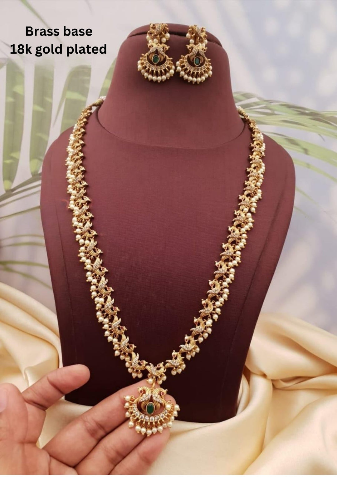 Kundan Necklace with Earrings g101199