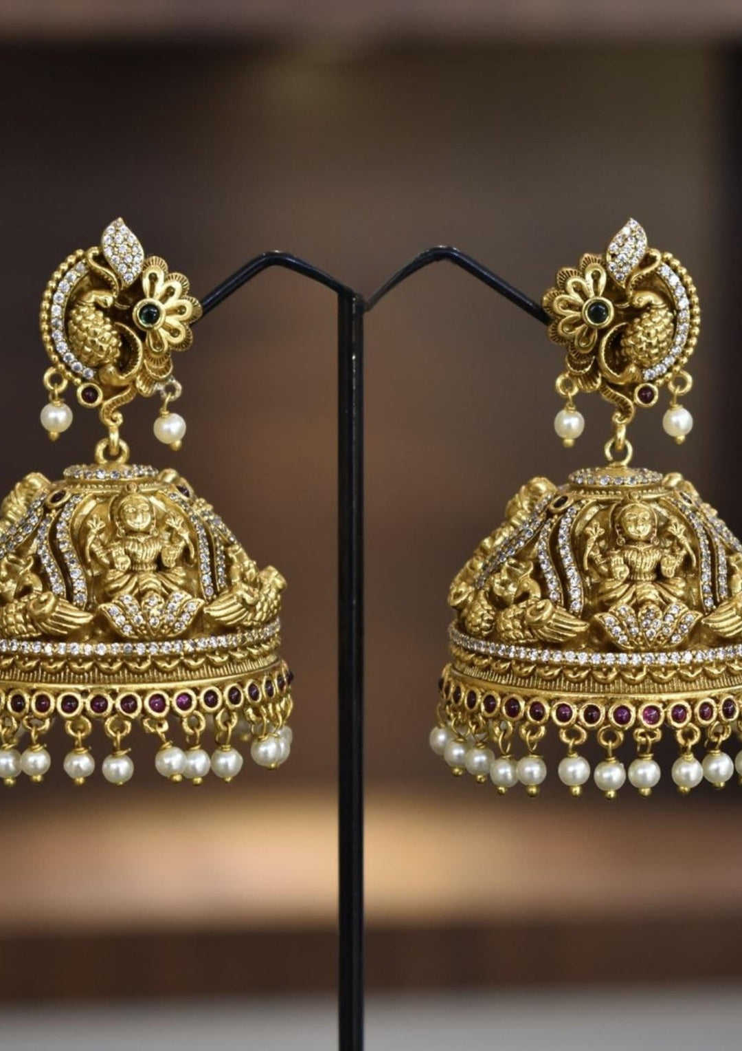 Kundan Temple Jhumkas s290052