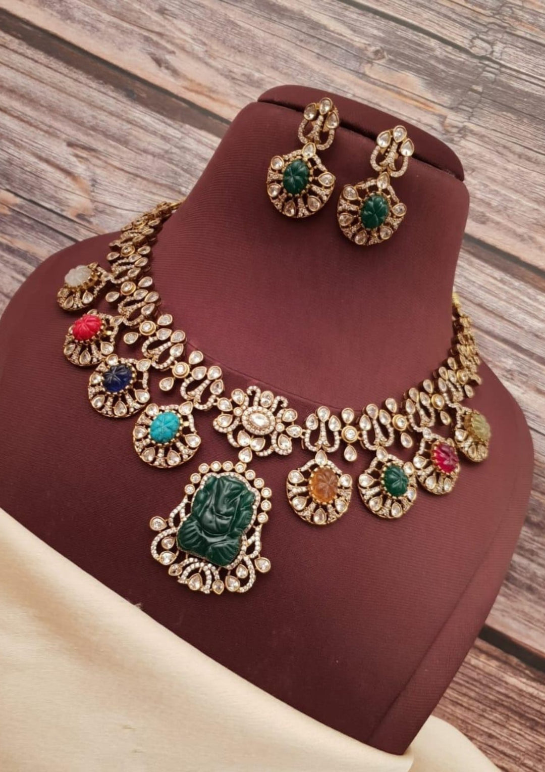 Kundan & carving stone Navaratna Ganesh Necklace with Earrings g103050