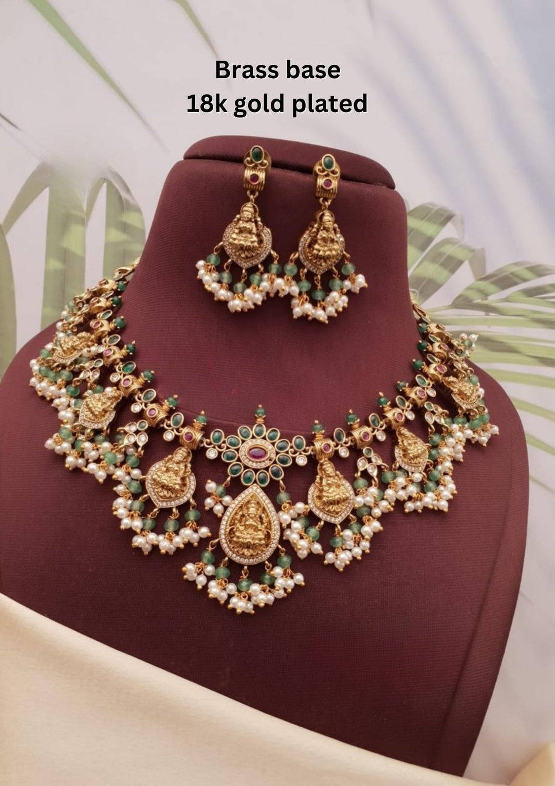 Kundan Temple Necklace with Earrings  g102350