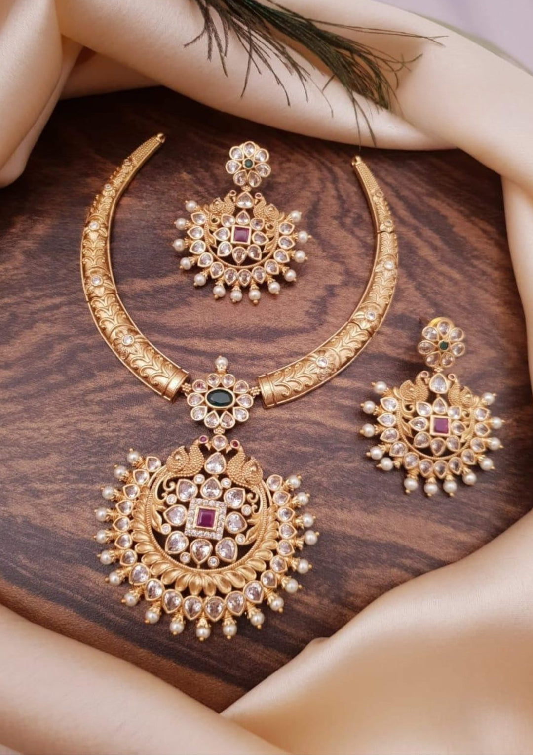 Pure Zirconian Diamond Necklace With Earrings g 101420