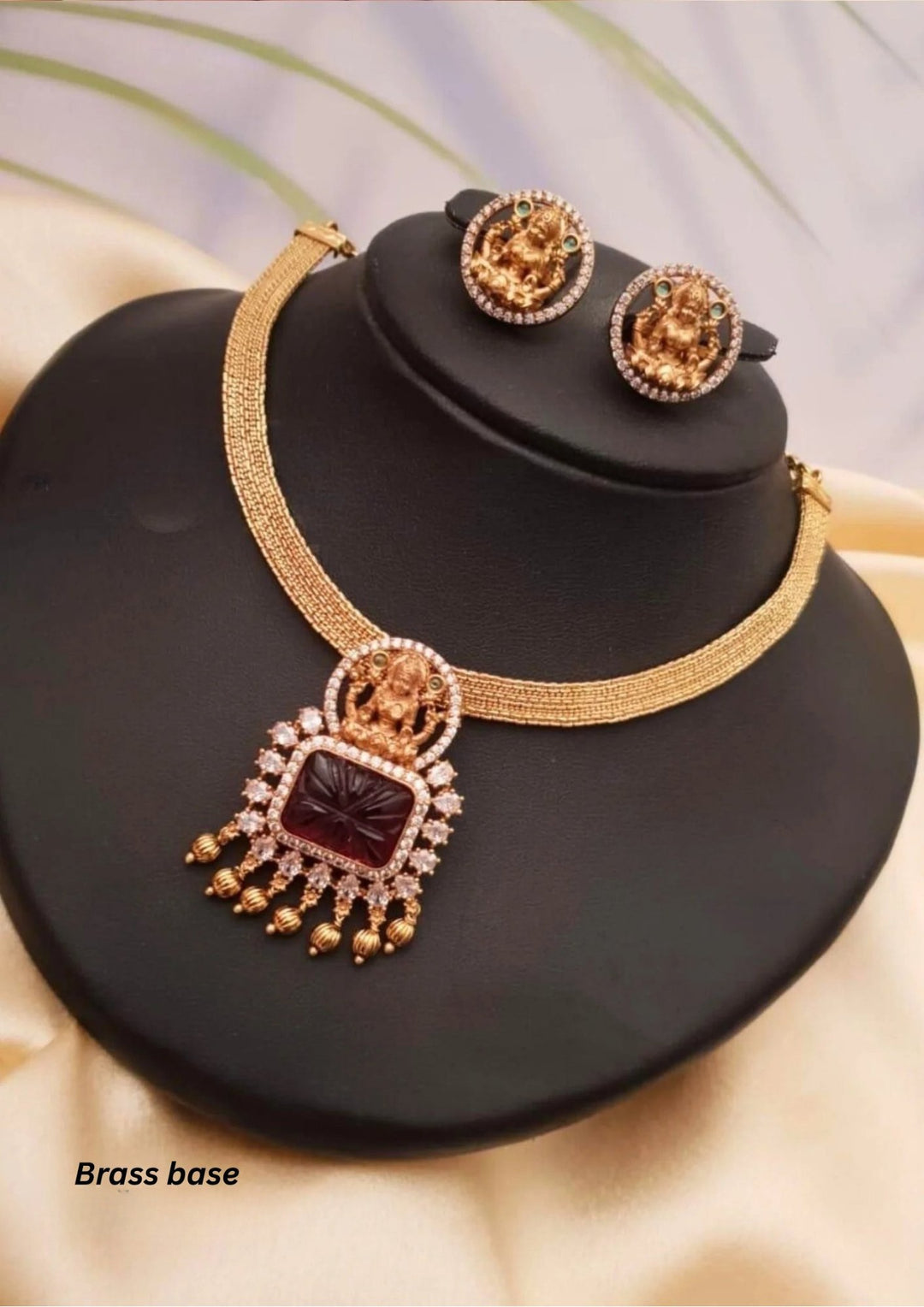 Kundan Brass Base  Necklace With Detachable Pendant and Earrings g101120