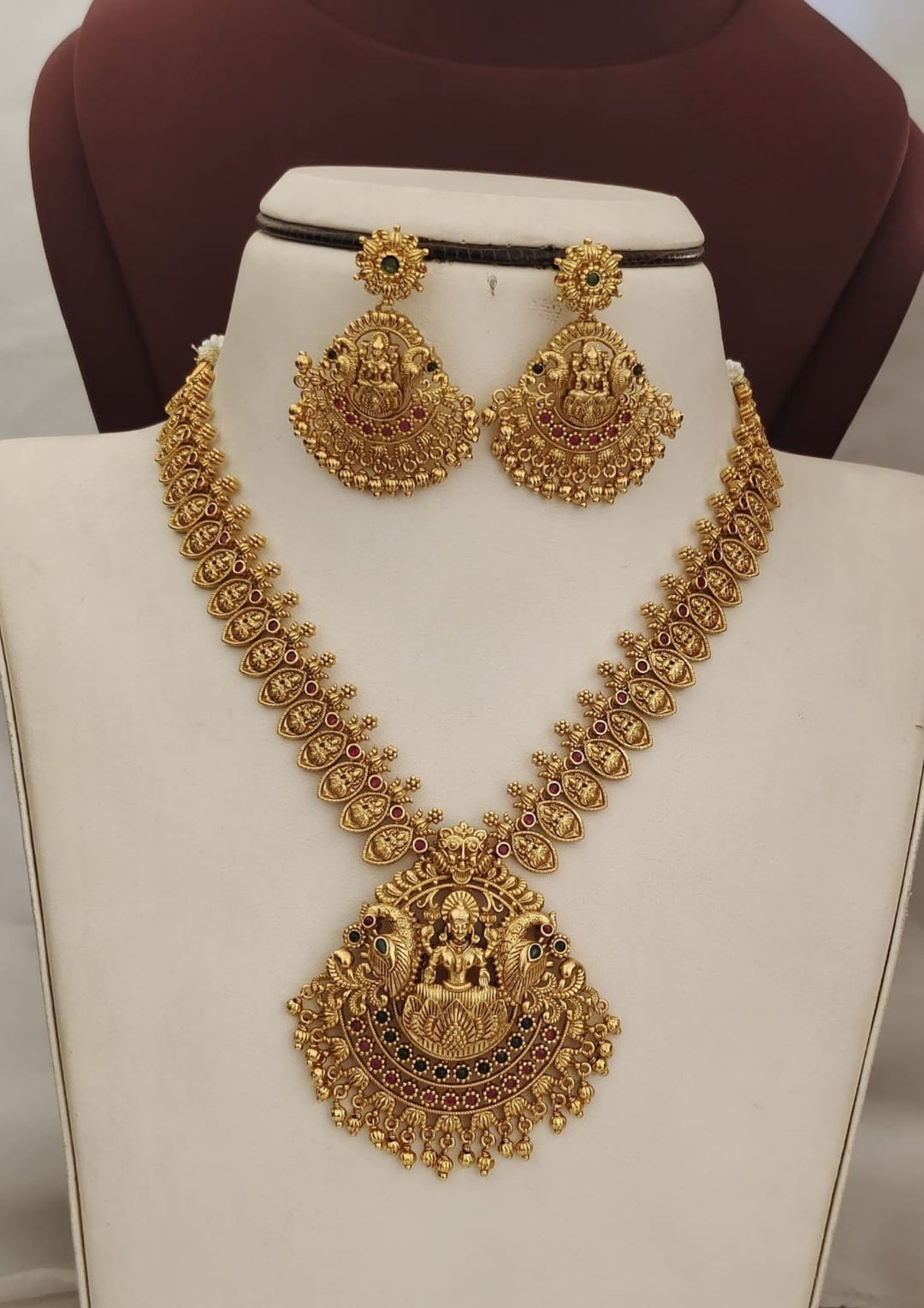 Kundan Temple Necklace with Earrings s190051