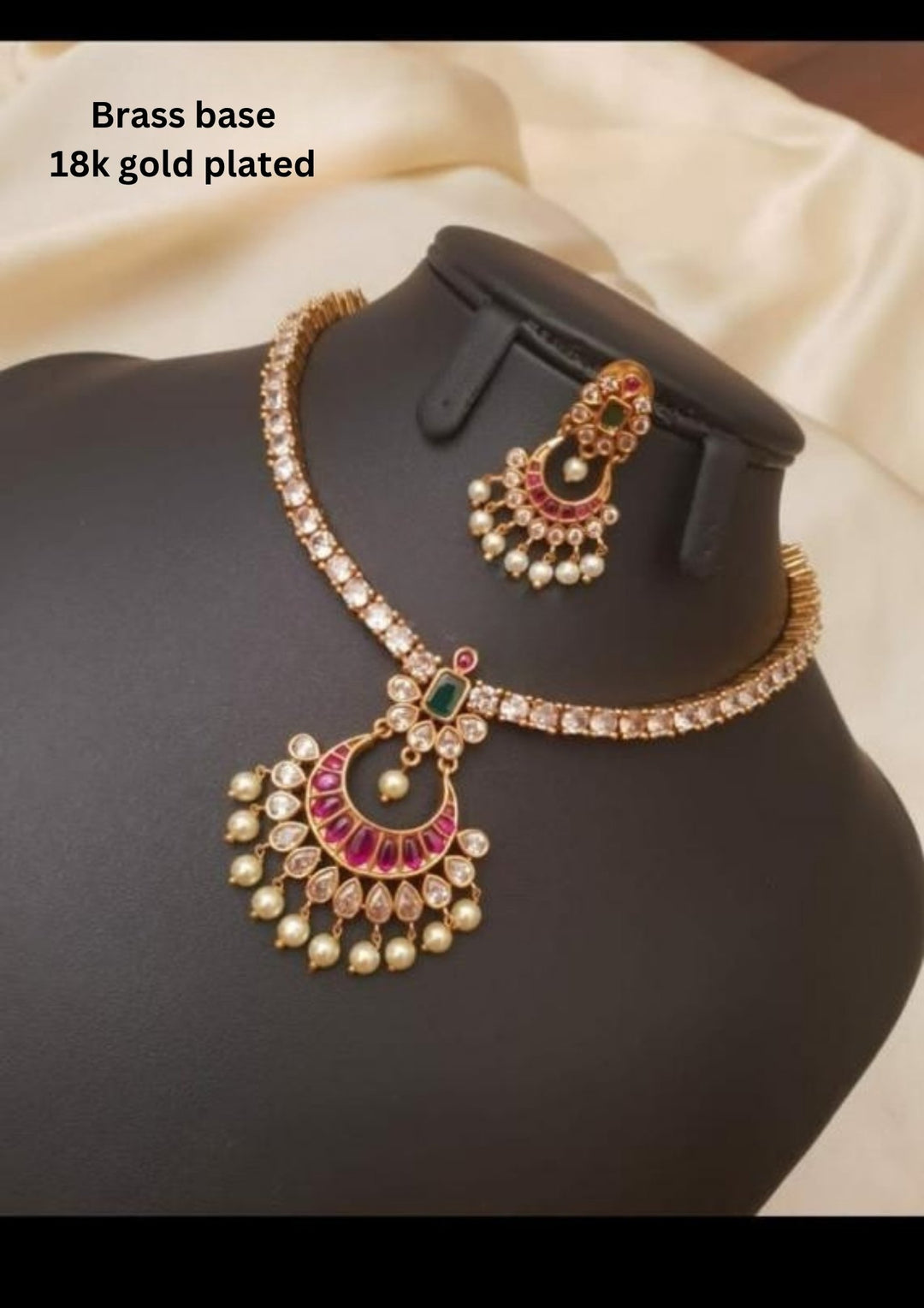 Kundan Necklace with Earrings g101020