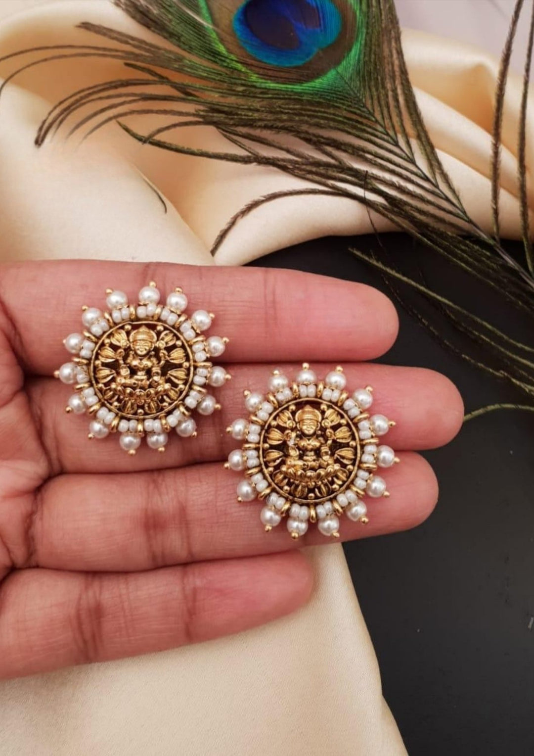 Kundan Studs g10480