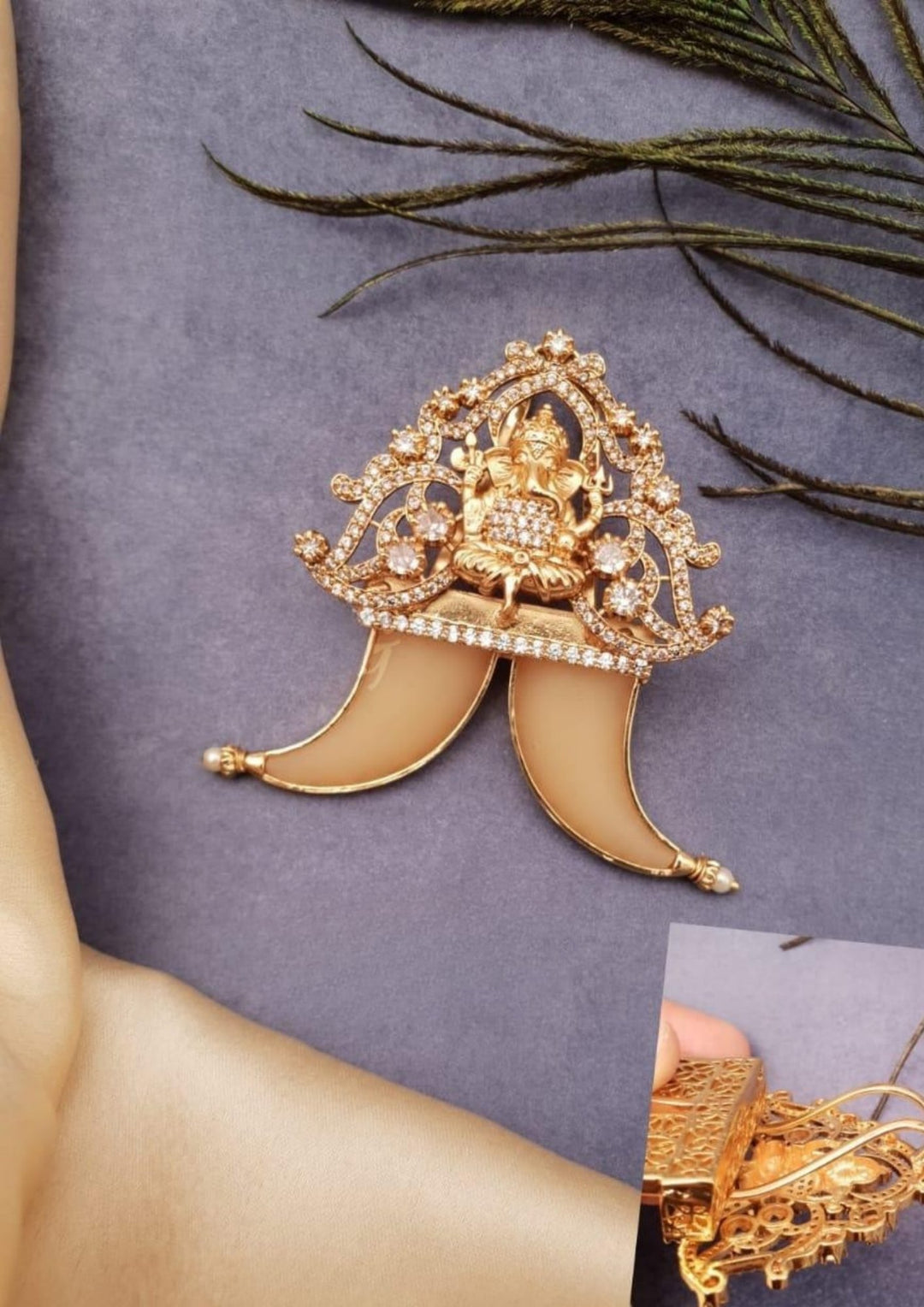 Kundan Temple Pendant g101050