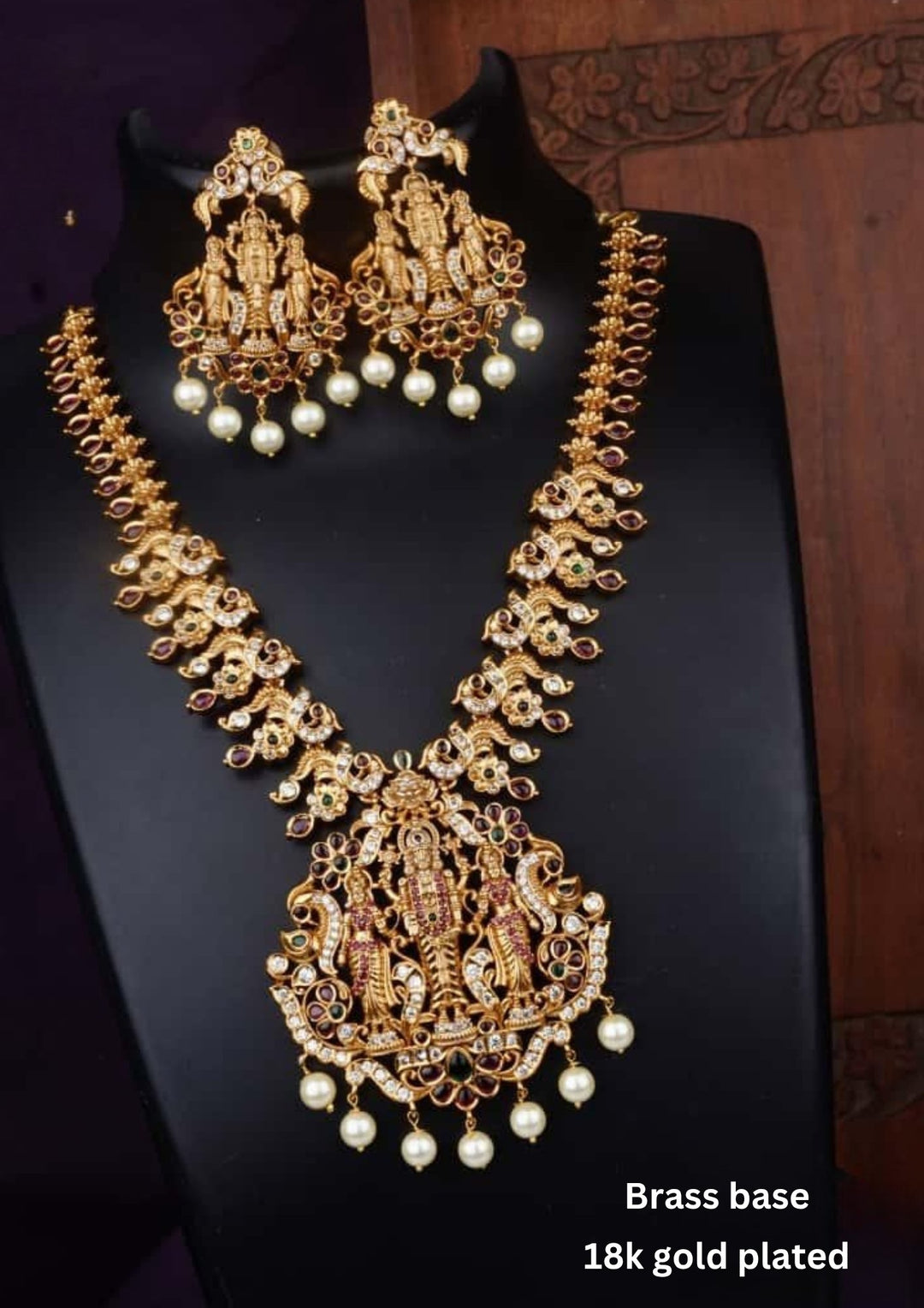 Kundan Temple Necklace with Earrings c1015020
