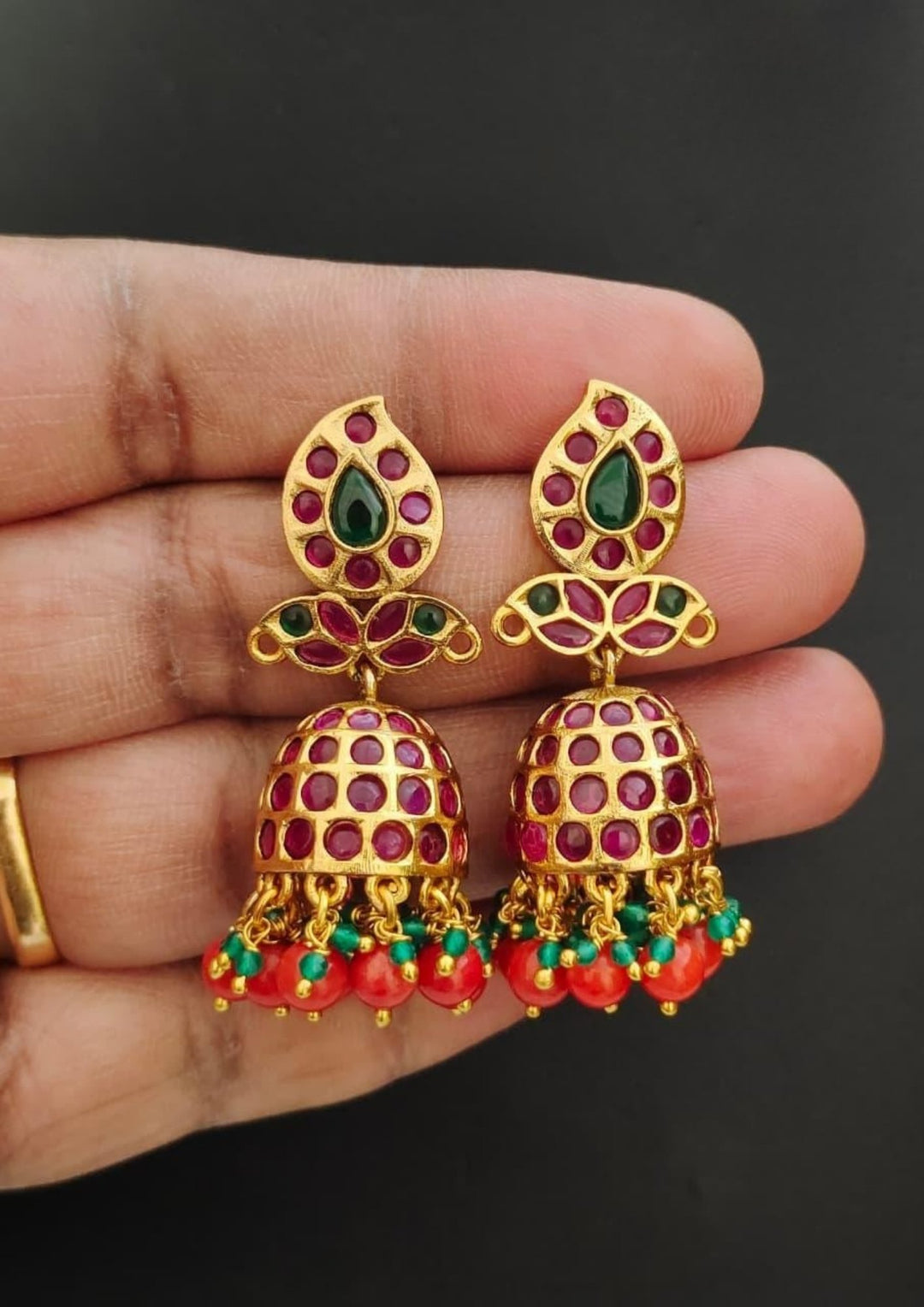 Kundan Jhumkas s110058