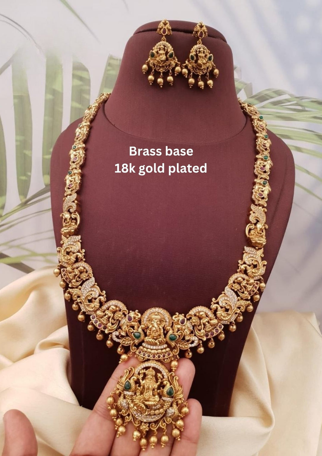 Kundan Temple Necklace with Earrings g102750