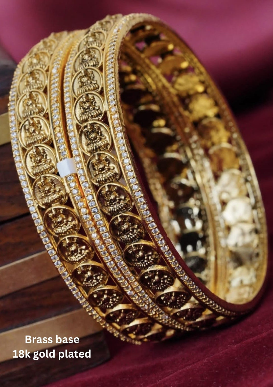 Kundan Temple Bangles (set of 2) yle235