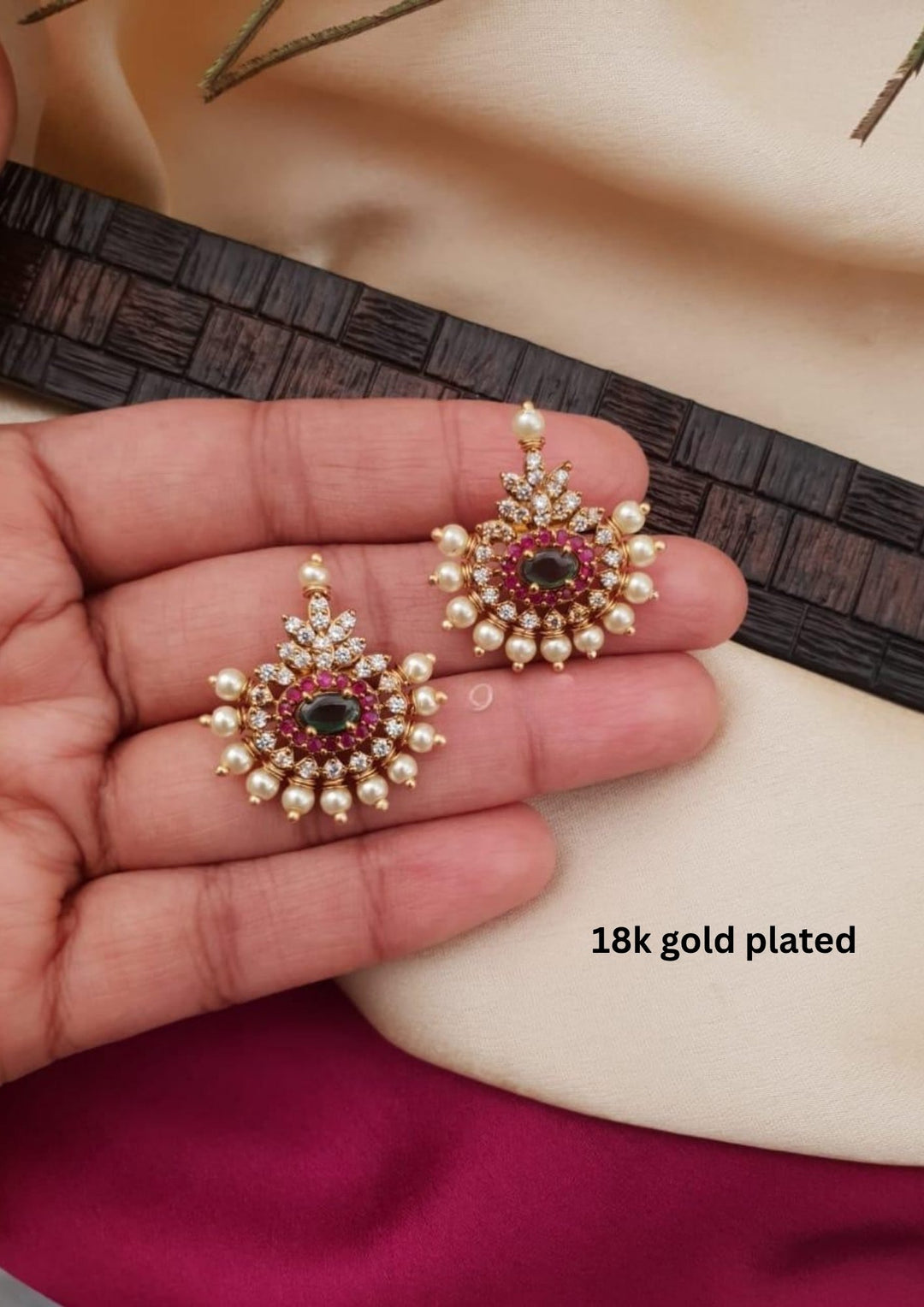 Kundan Studs g10380