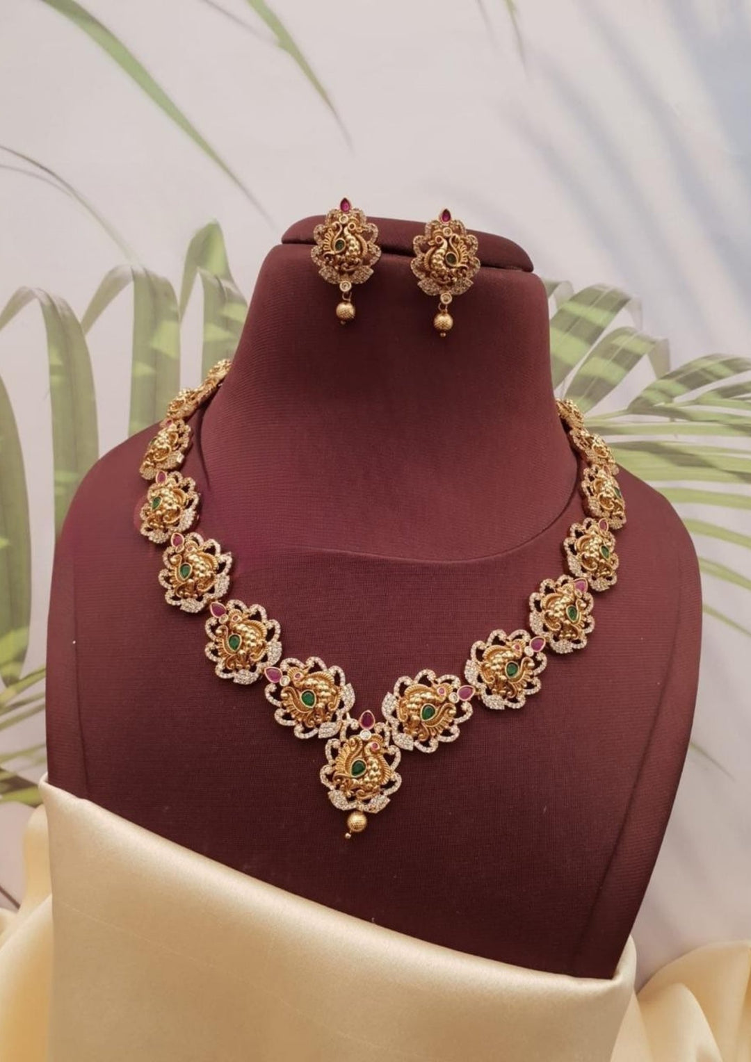 Kundan Necklace with Earrings g101650