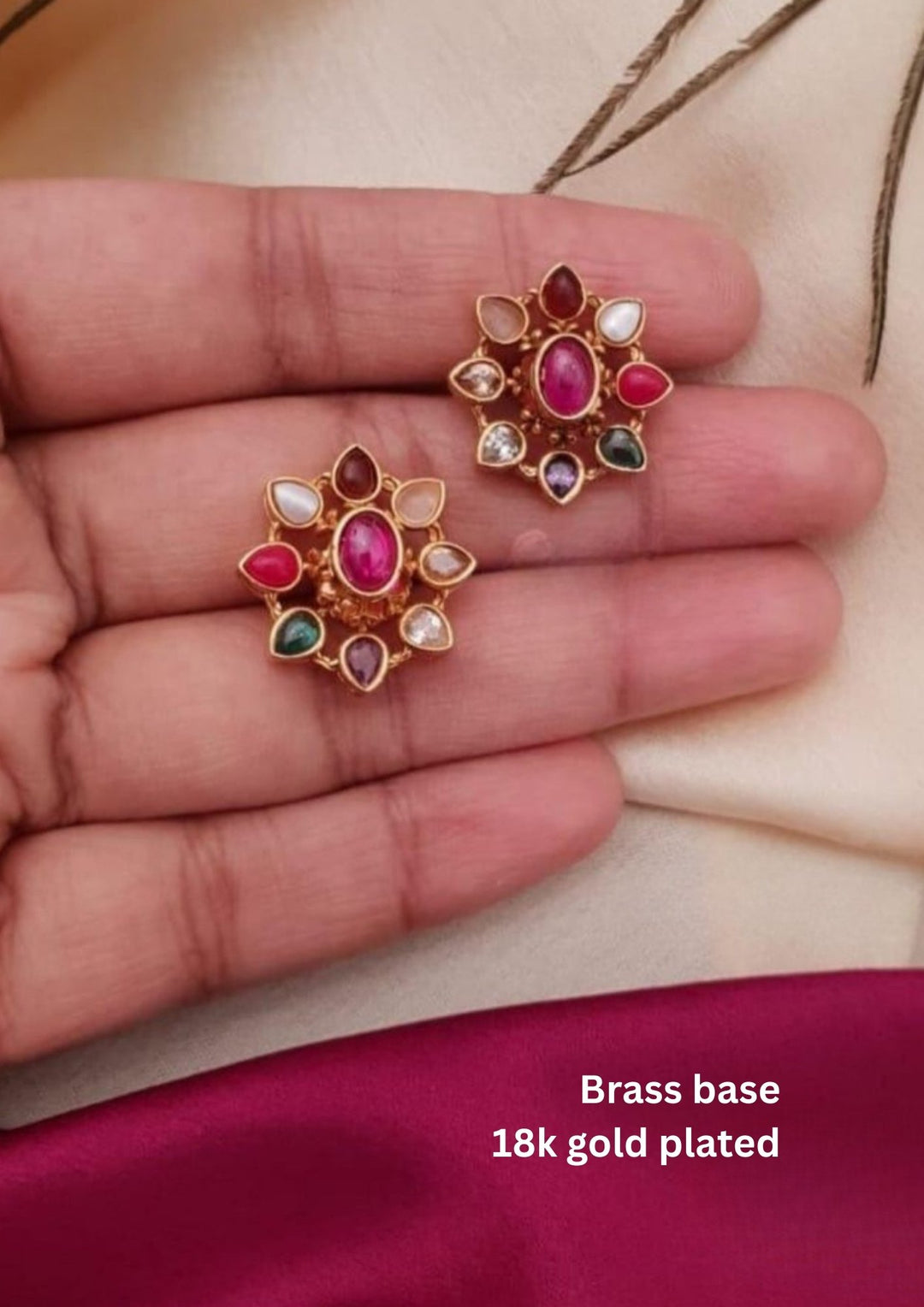 Kundan Studs g 10450