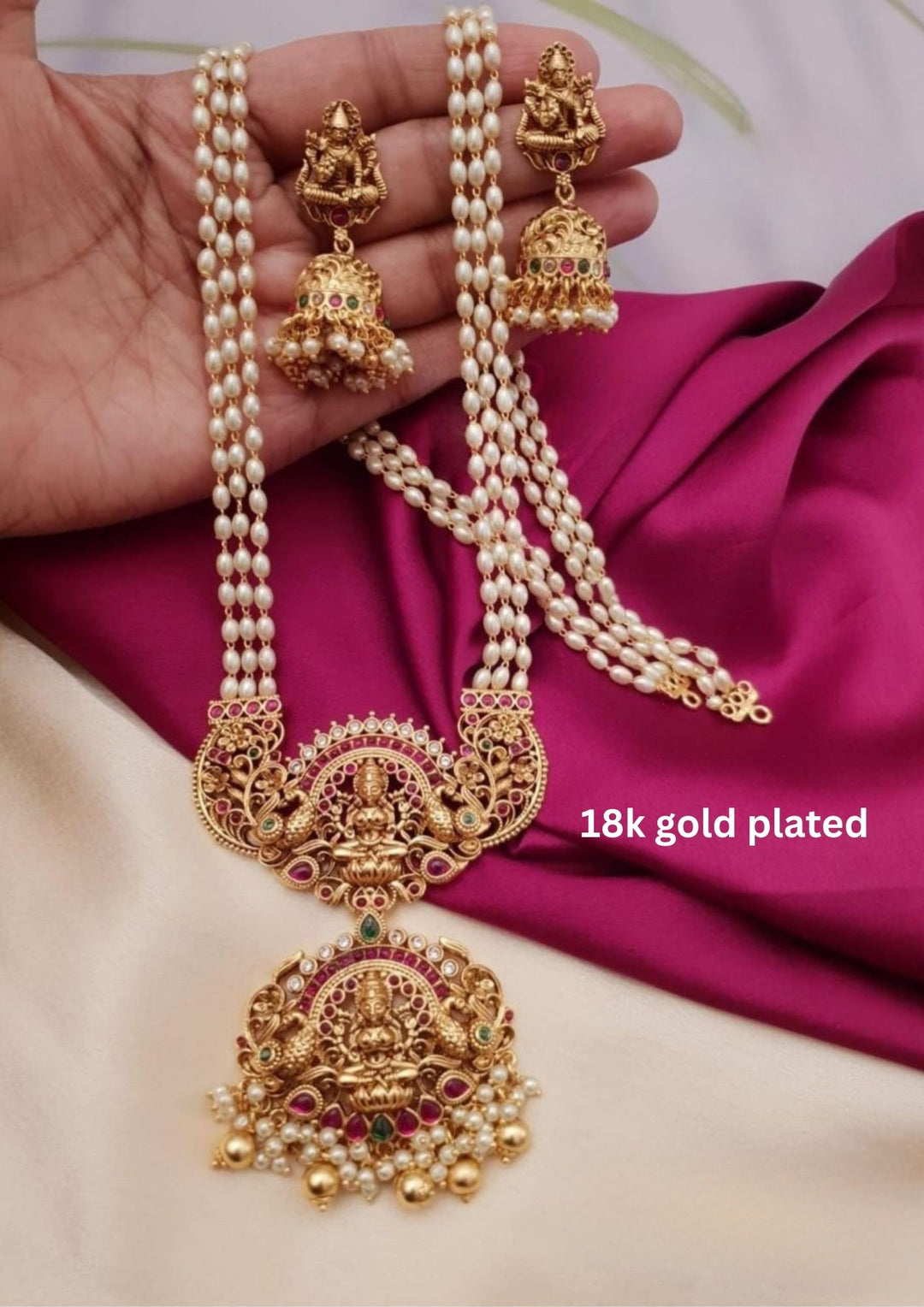 Kundan Temple Necklace With Earrings g101799