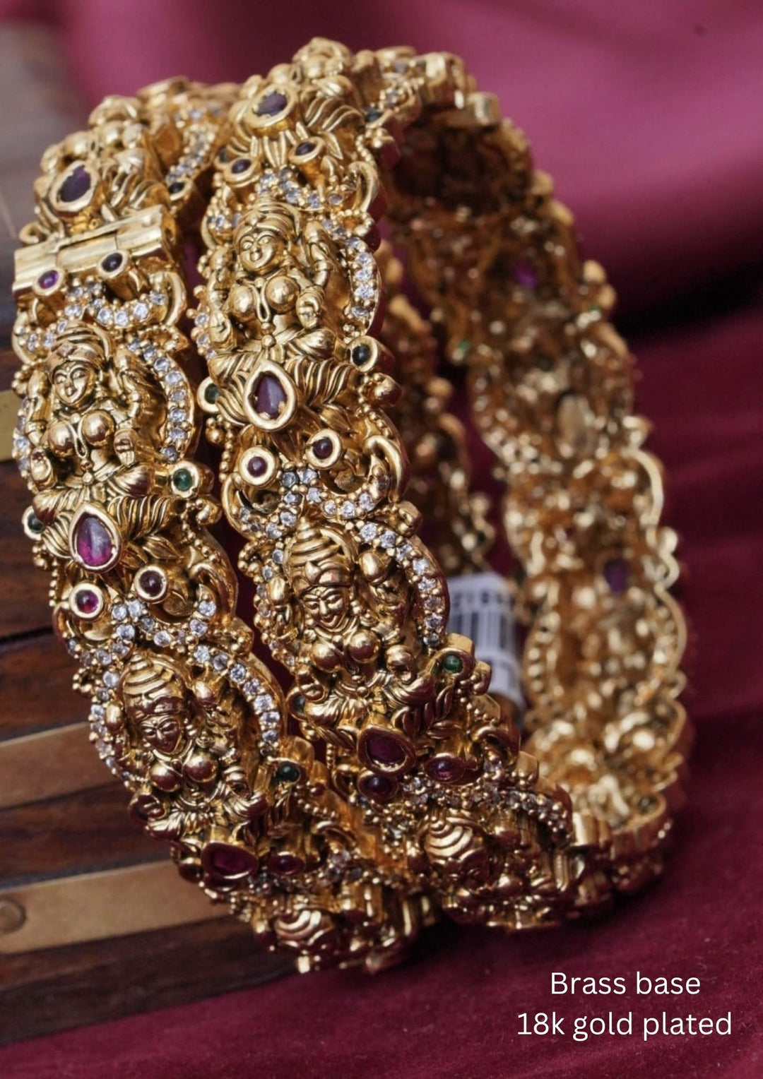 Kundan Temple Bangles (set of 2) yle300
