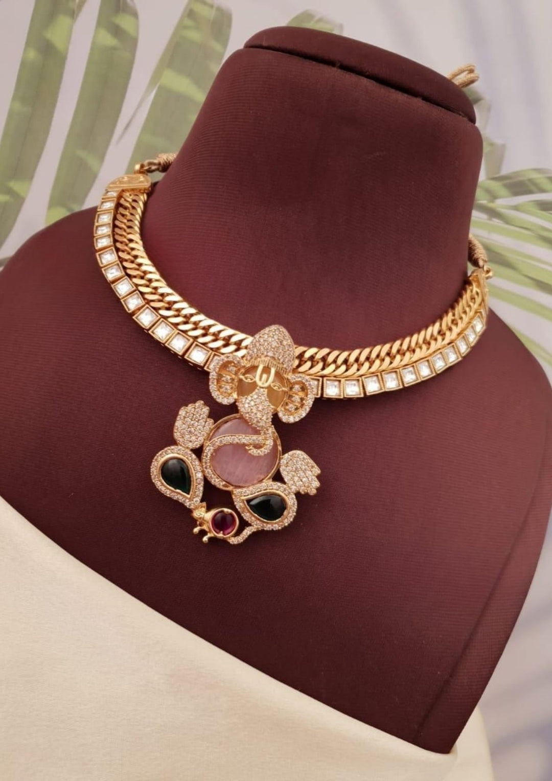 Kundan Temple Removable Pendent  Necklace g102300