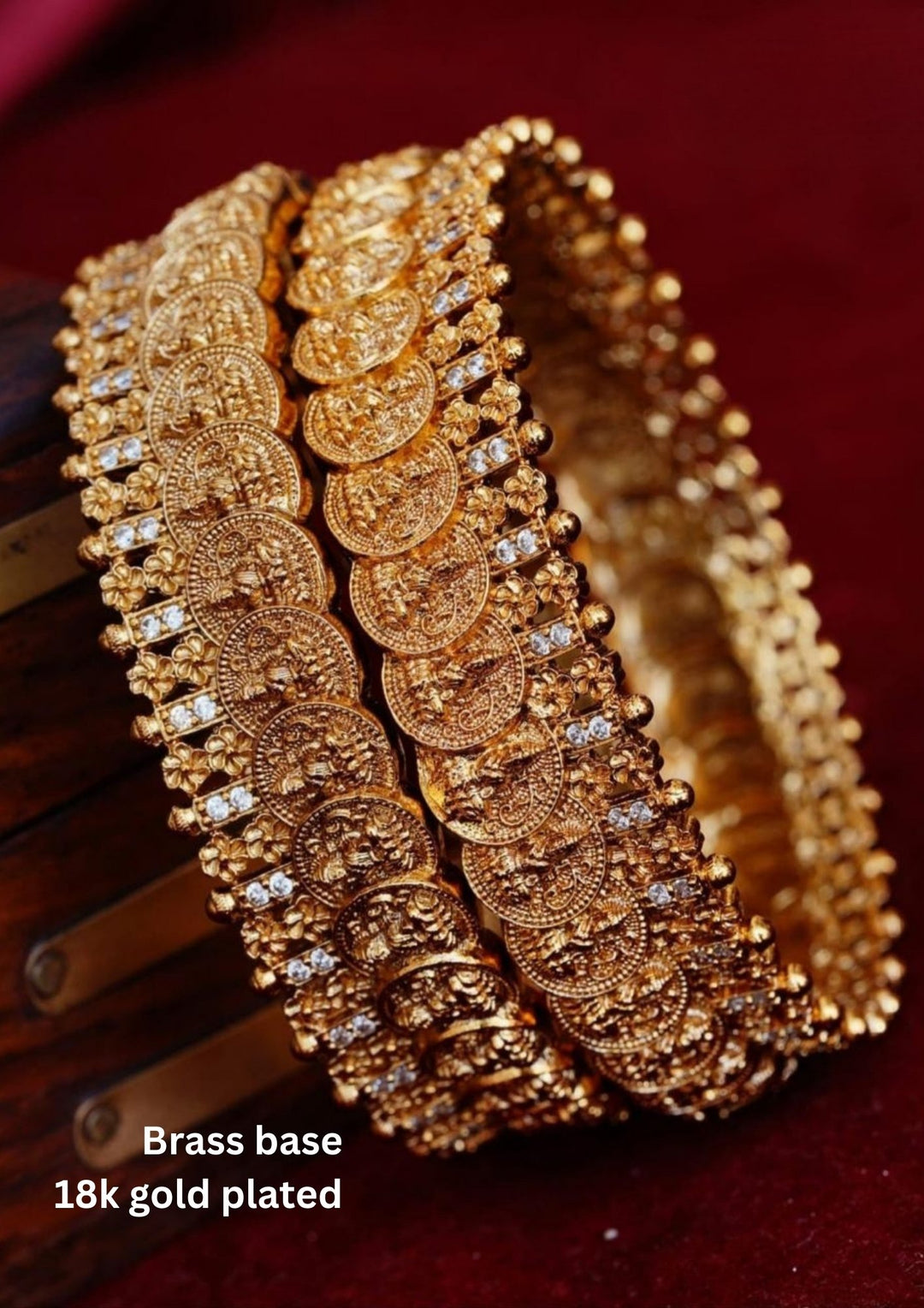Kundan Temple Bangle ( set of 2 ) yle155