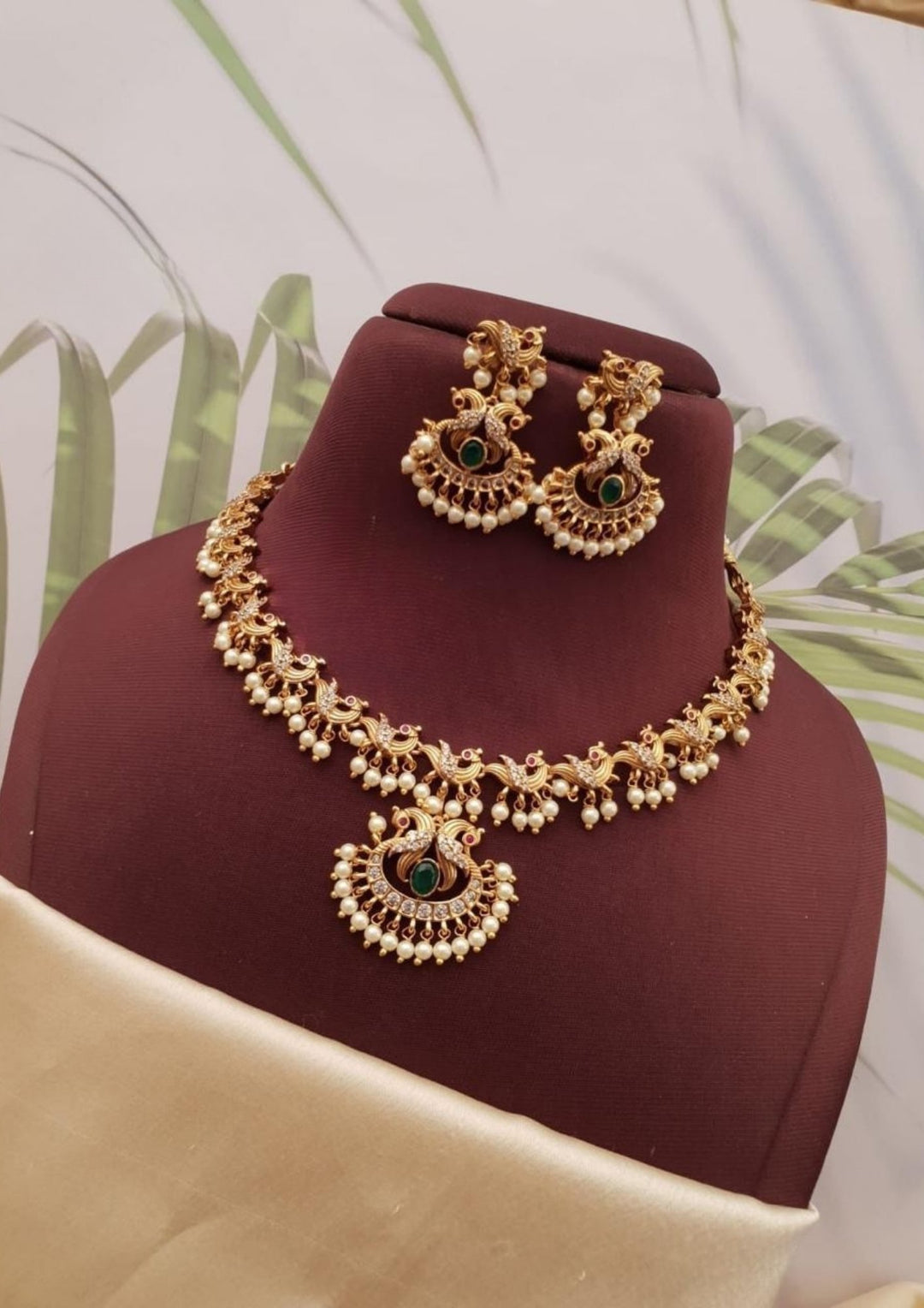 Kundan Necklace with Earrings g10899