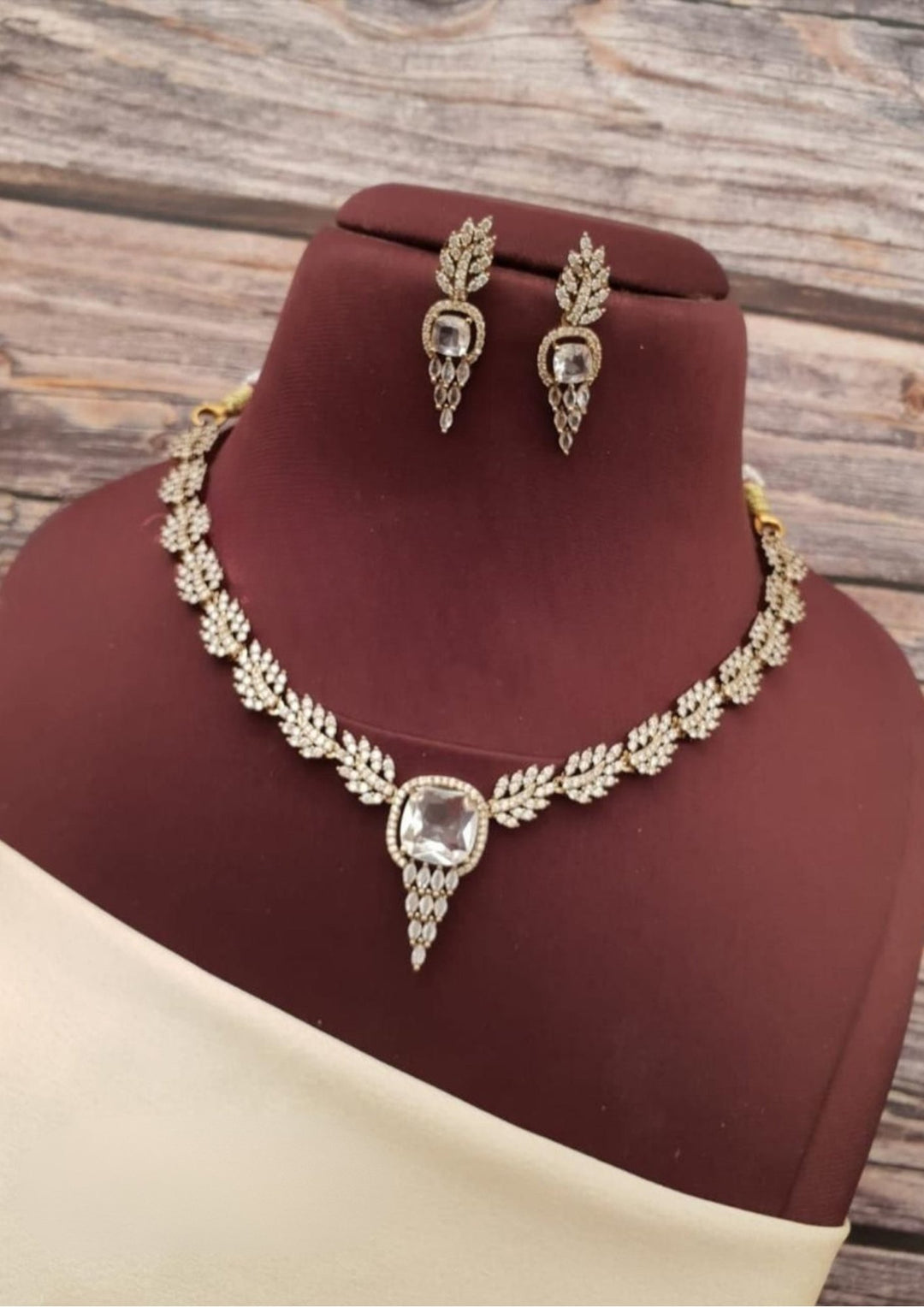 Kundan Stone  Necklace with Earrings g10950