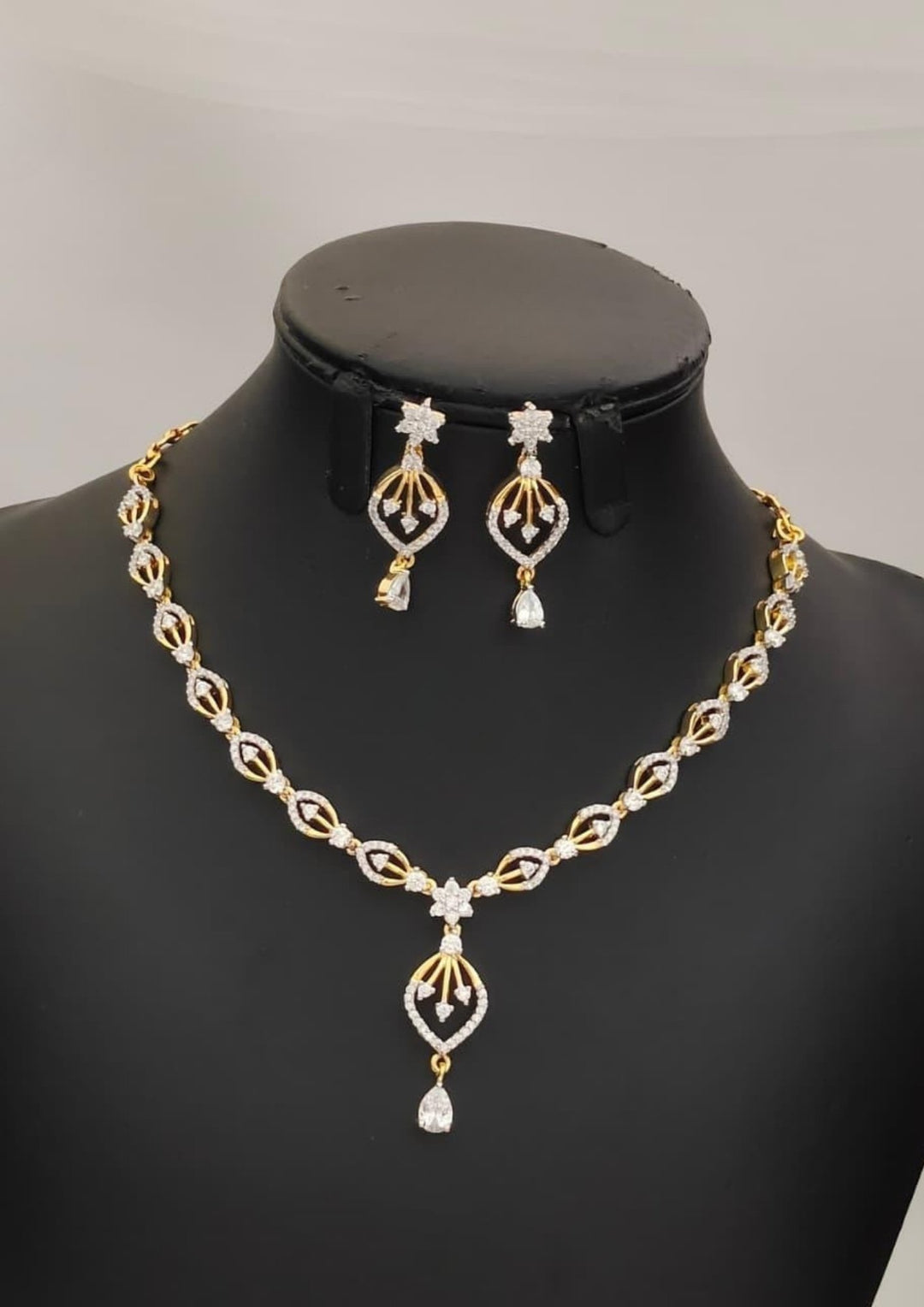 Pure Zirconian Diamond Necklace with Earrings s130009