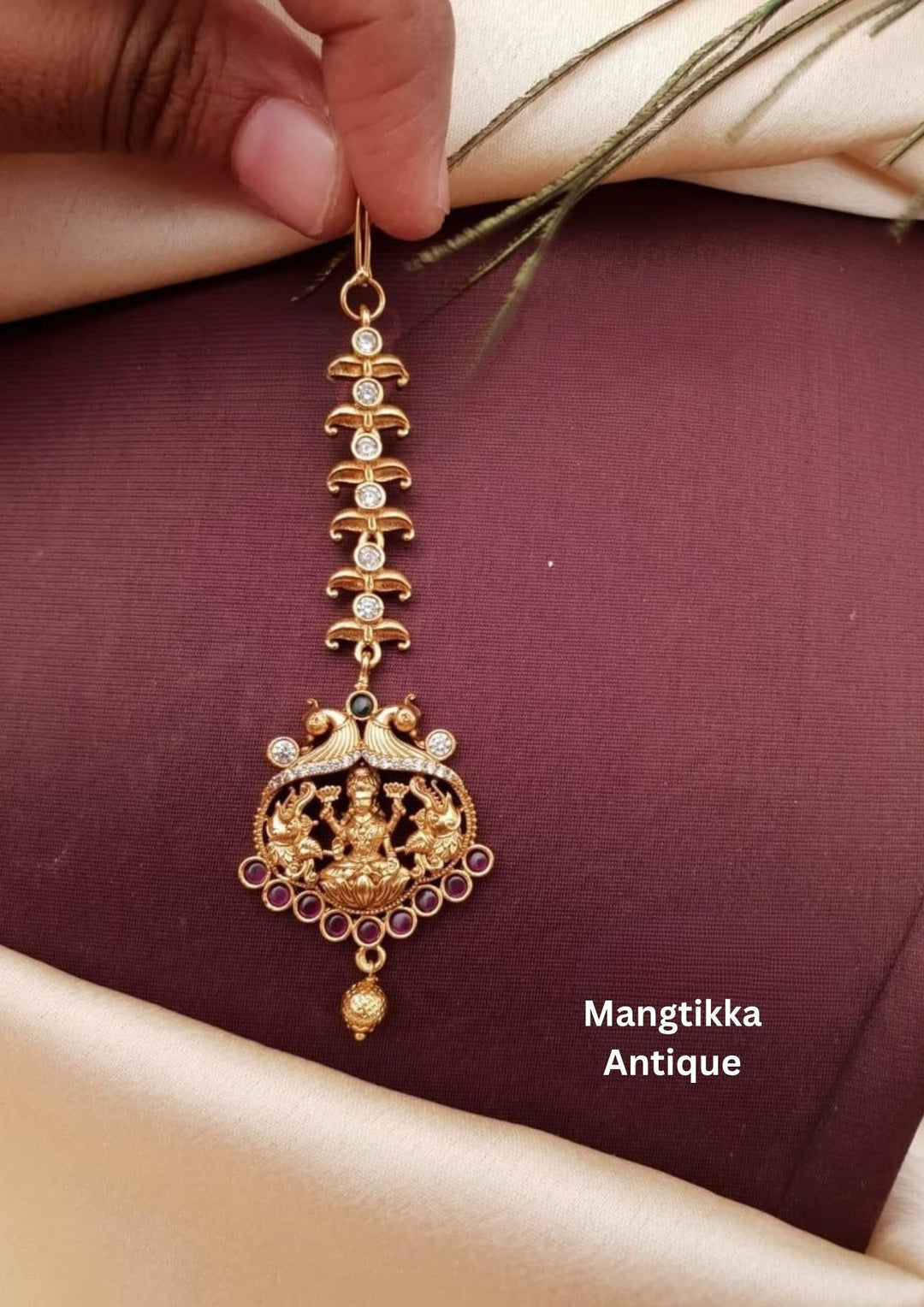 Kundan Antique Temple Mangtikka g10380