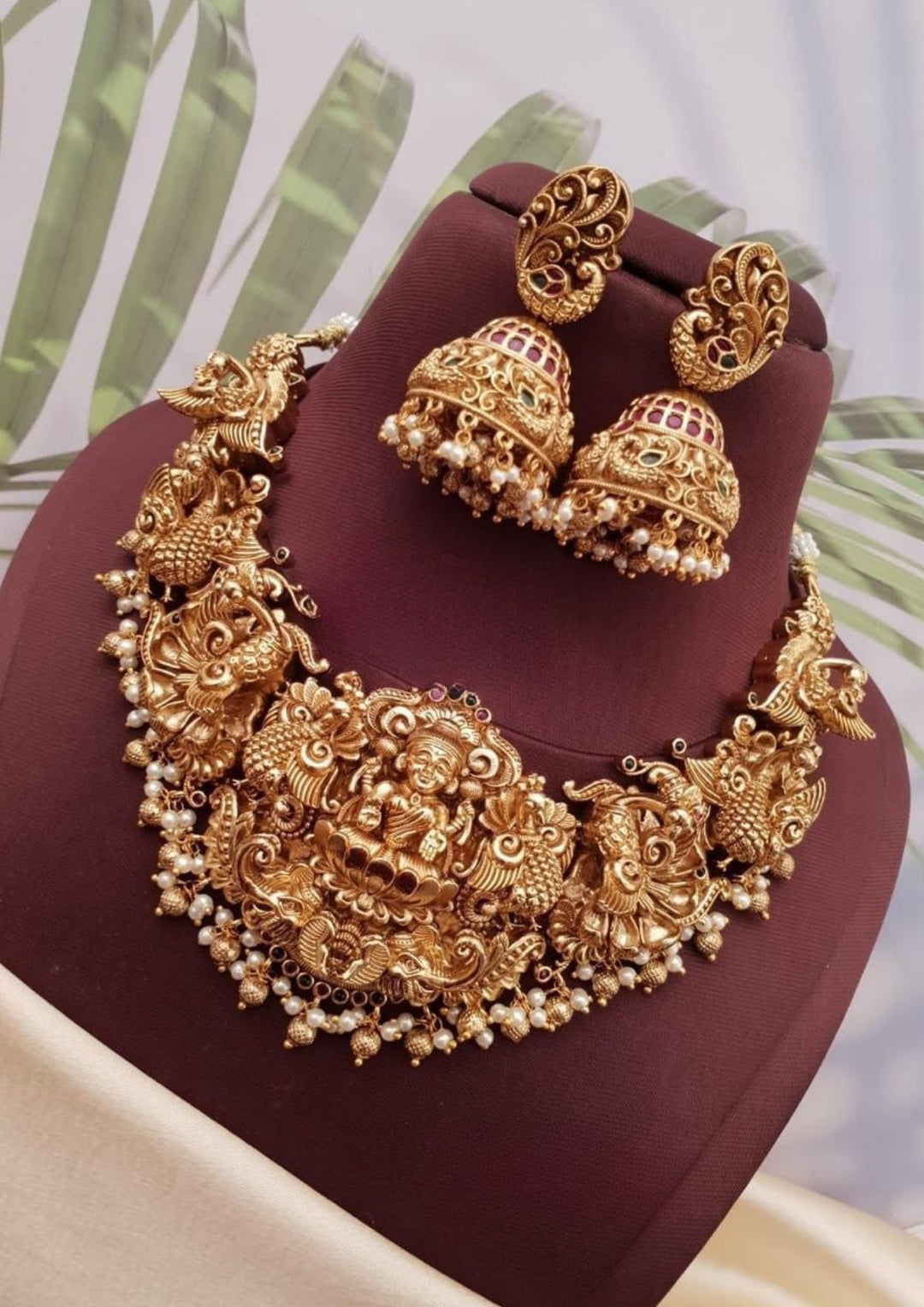 Kundan Nakshi Heavy Bridal Look Temple Necklace with Earrings g103090